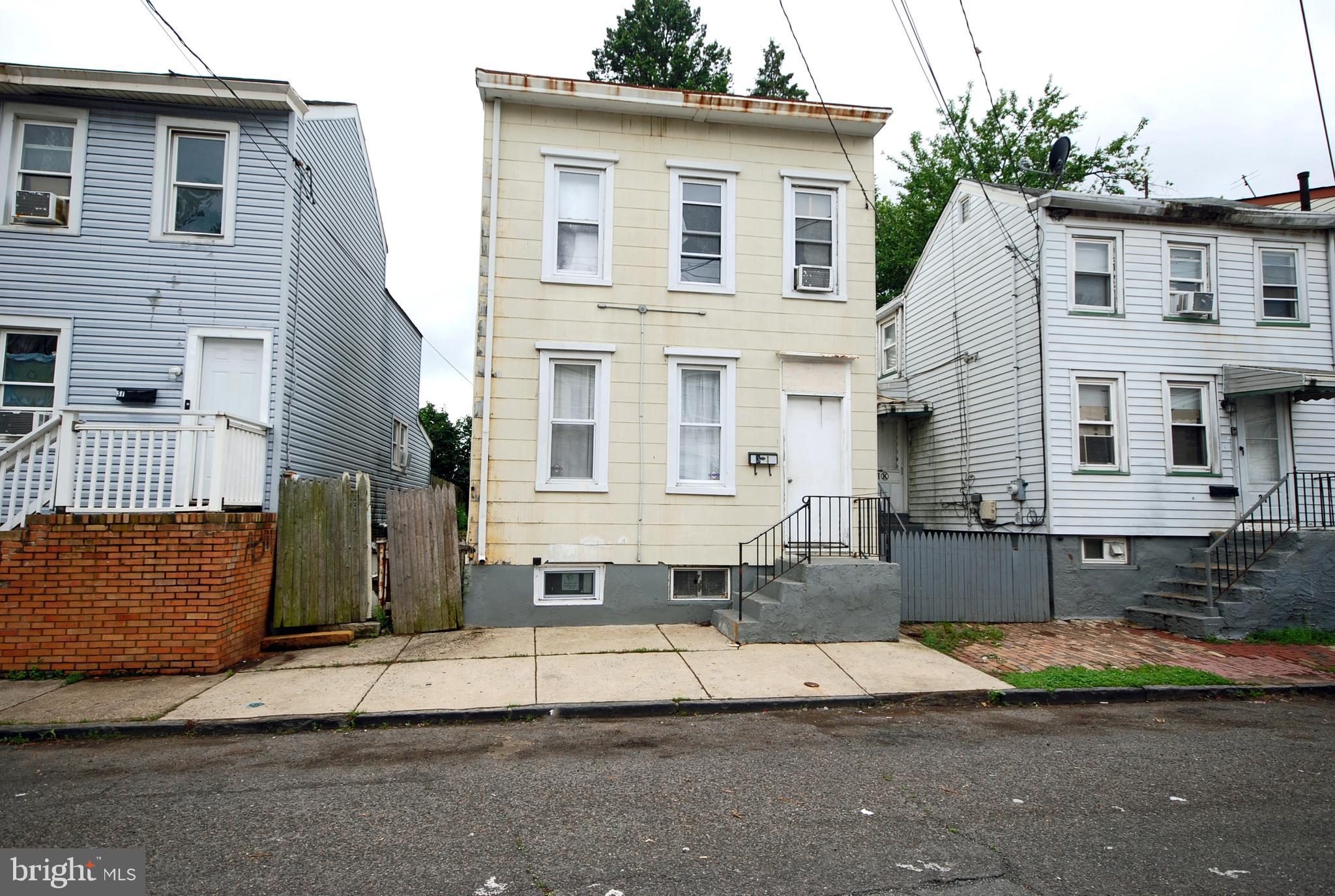 33 ADELINE STREET