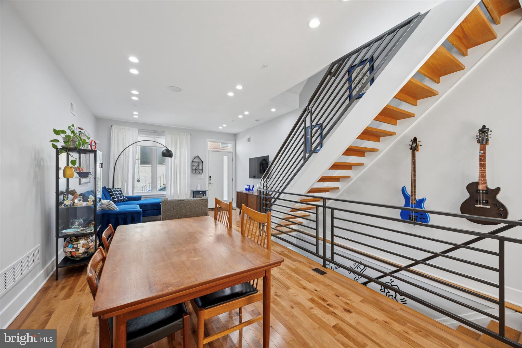 POINT BREEZE - Residential