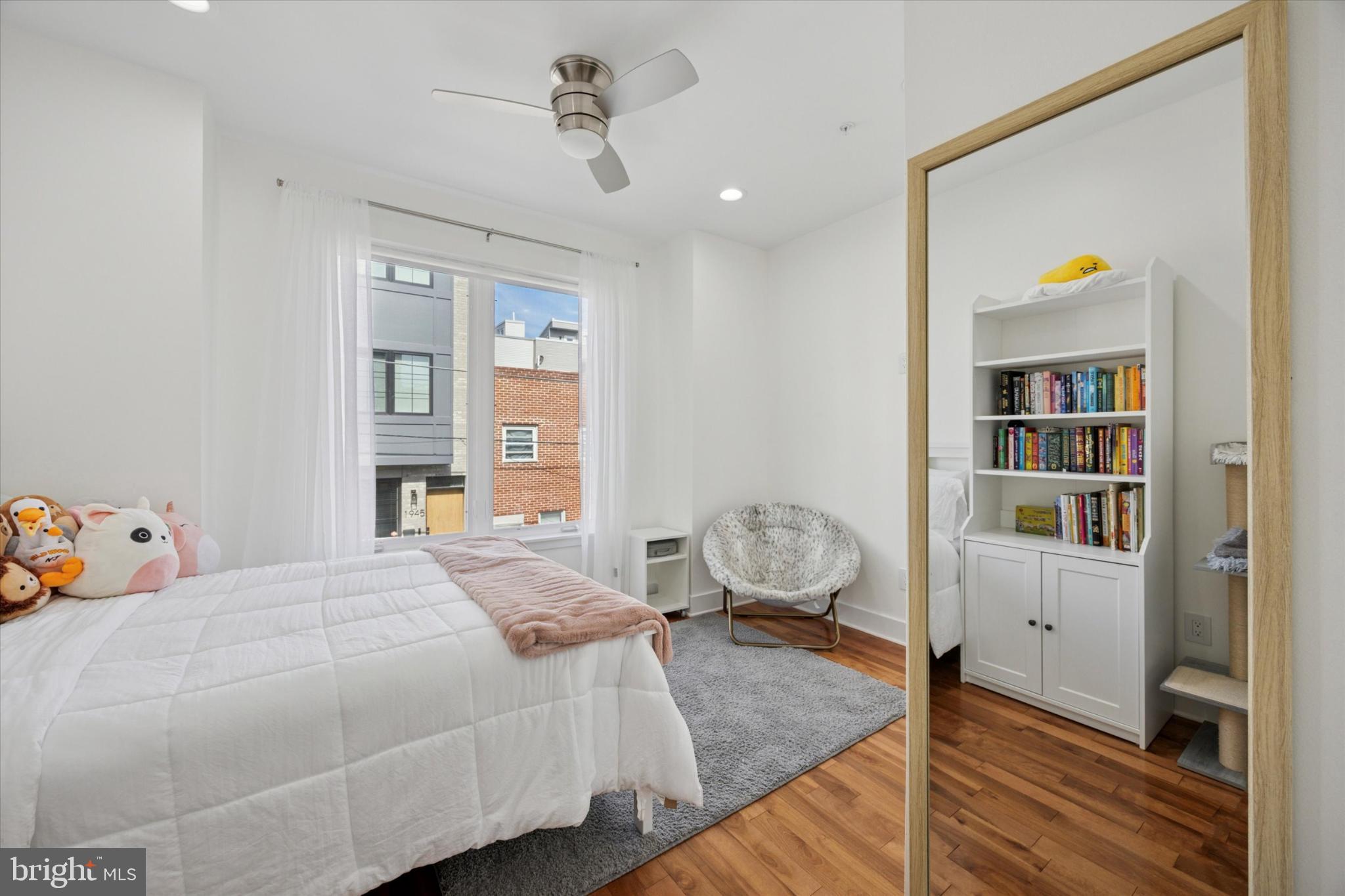 POINT BREEZE - Residential