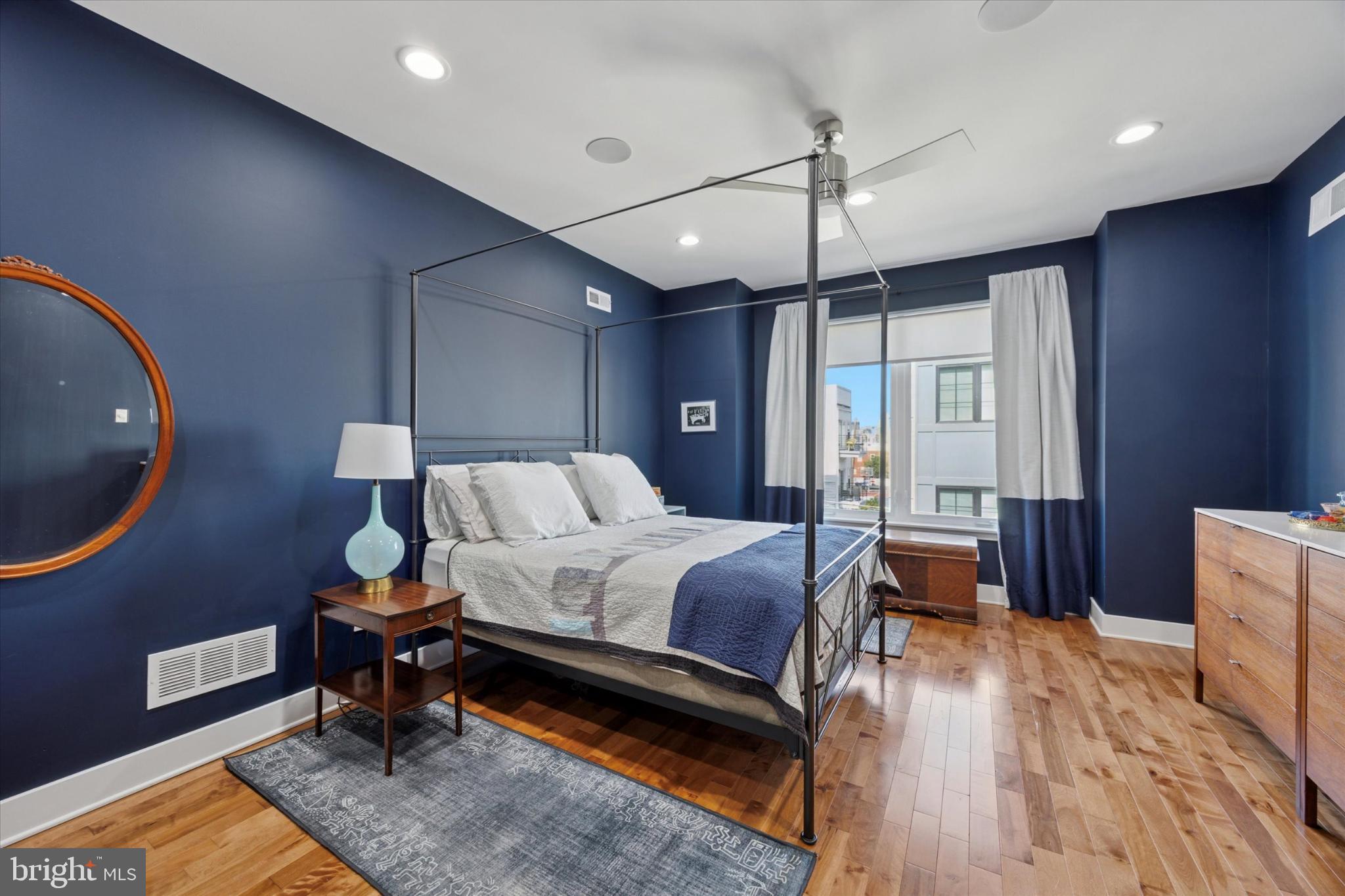 POINT BREEZE - Residential