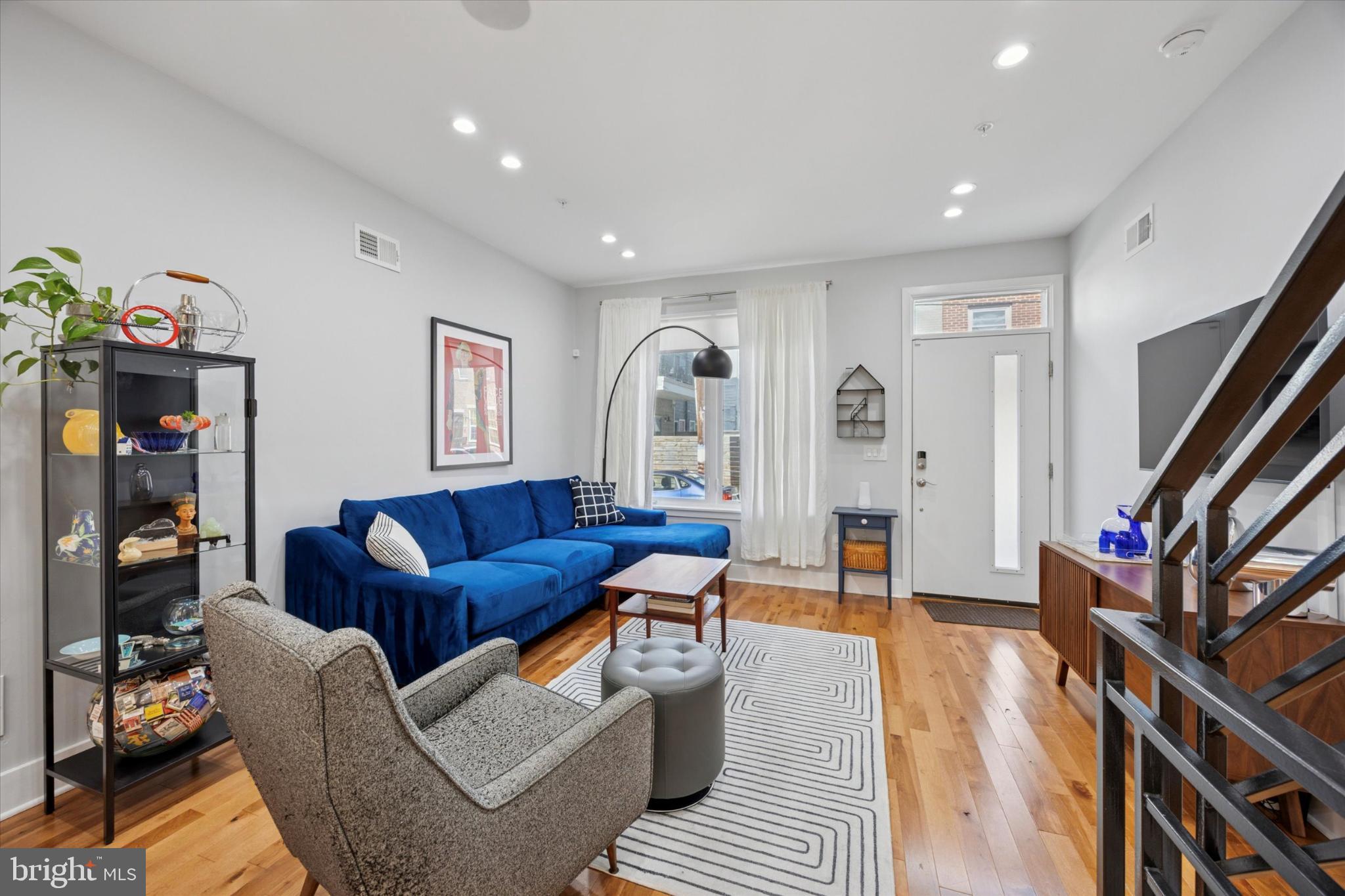 POINT BREEZE - Residential