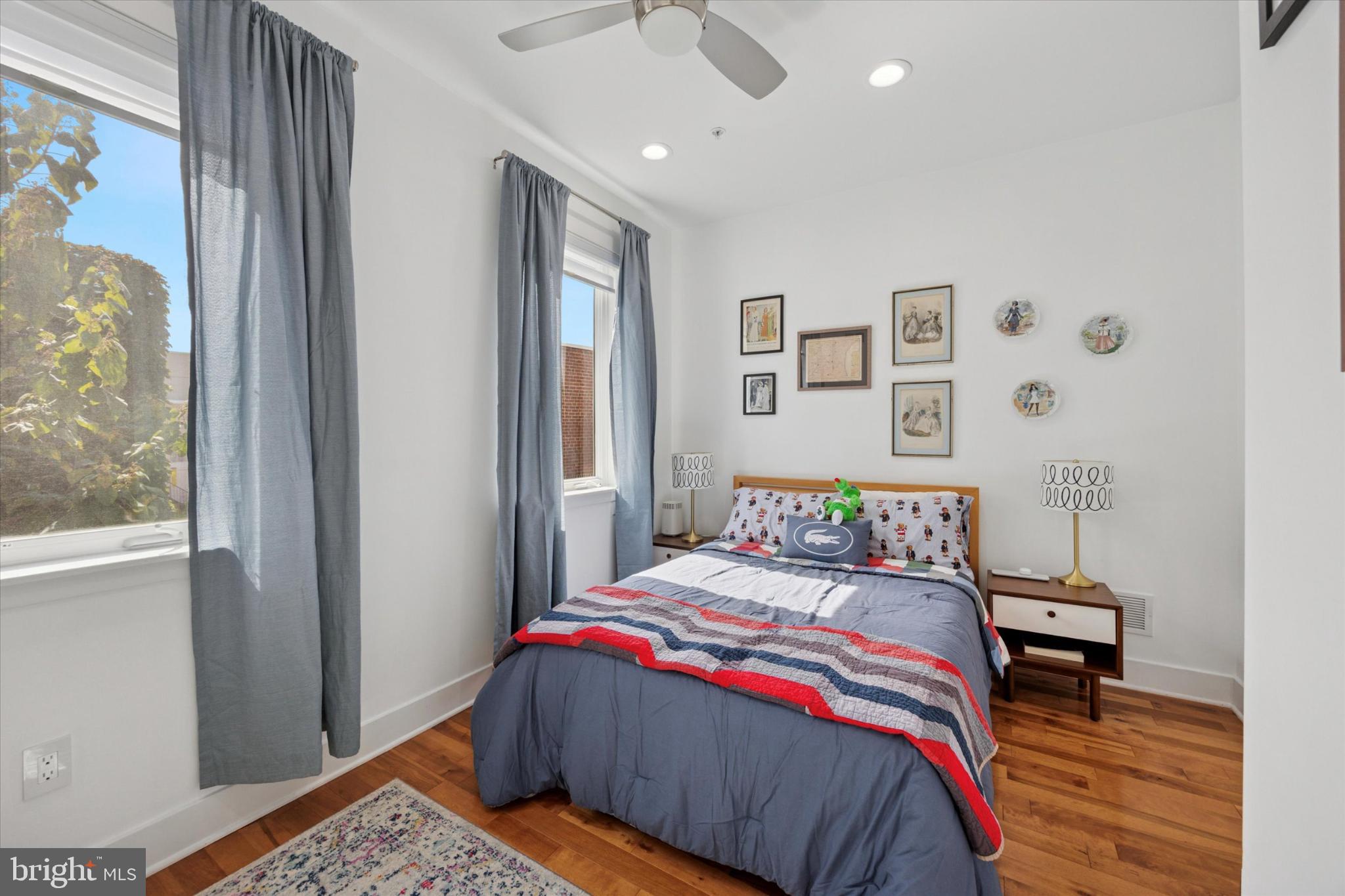 POINT BREEZE - Residential