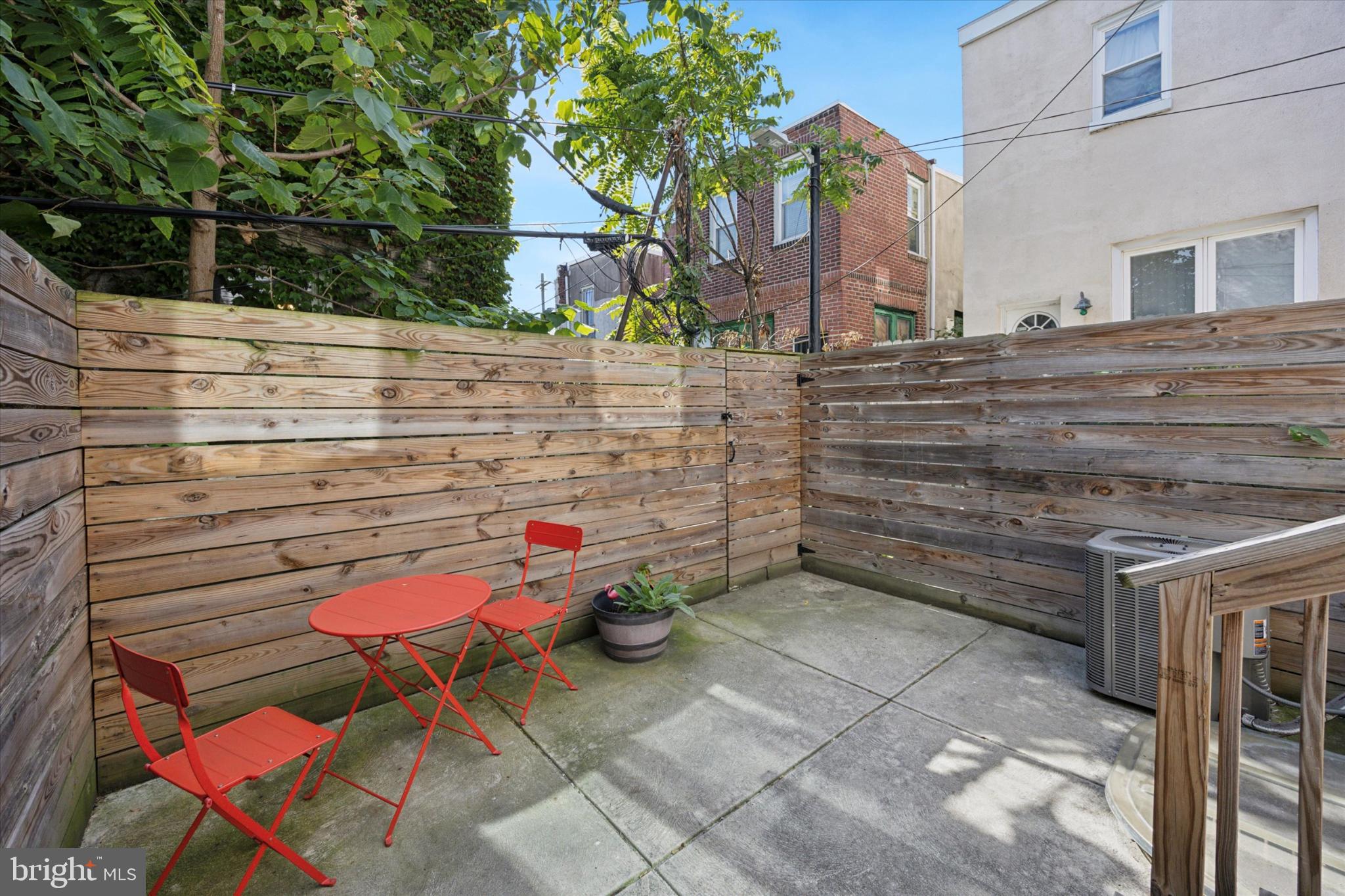 POINT BREEZE - Residential