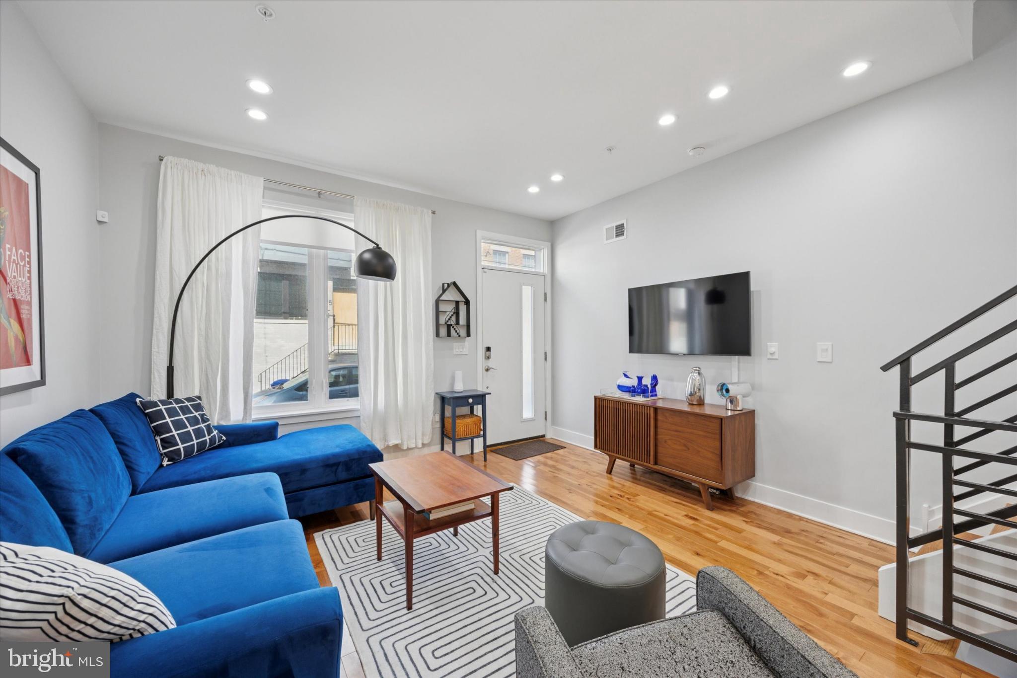 POINT BREEZE - Residential