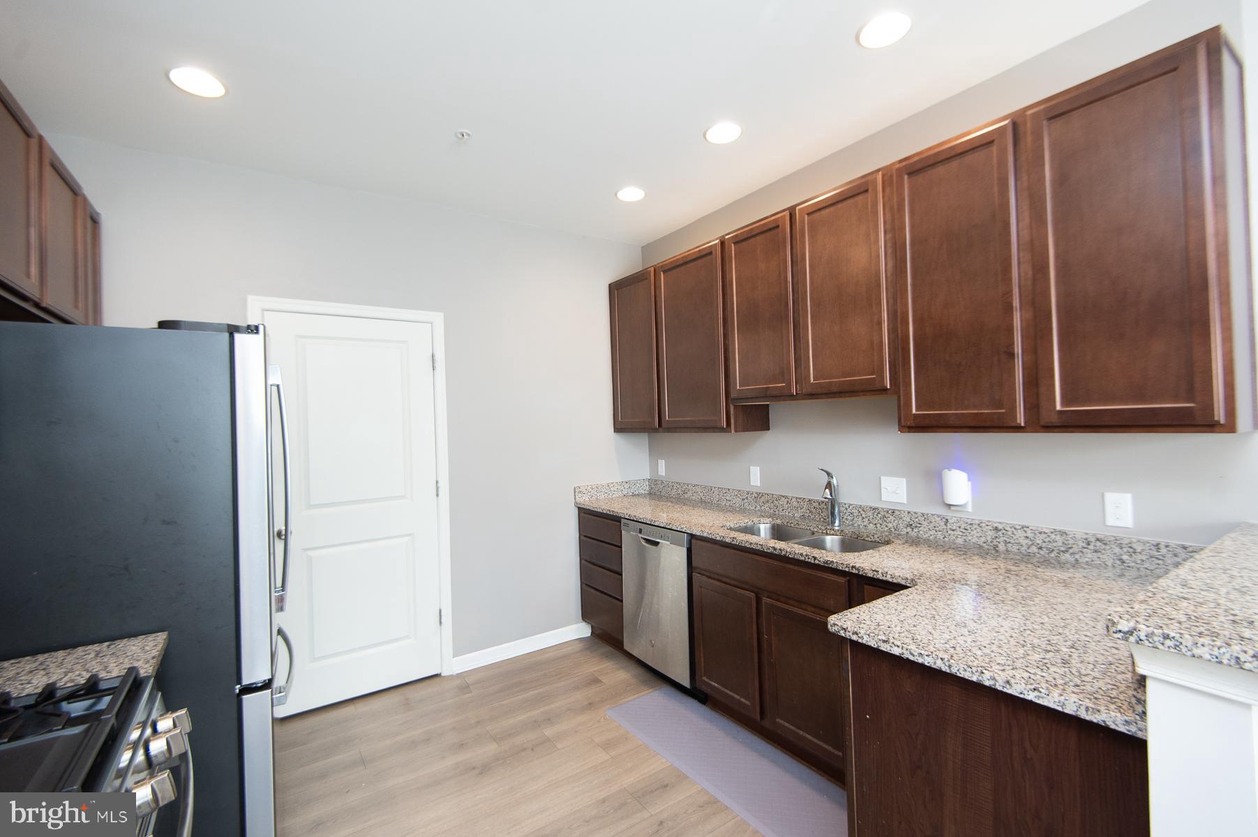 ALGONQUIN - Residential