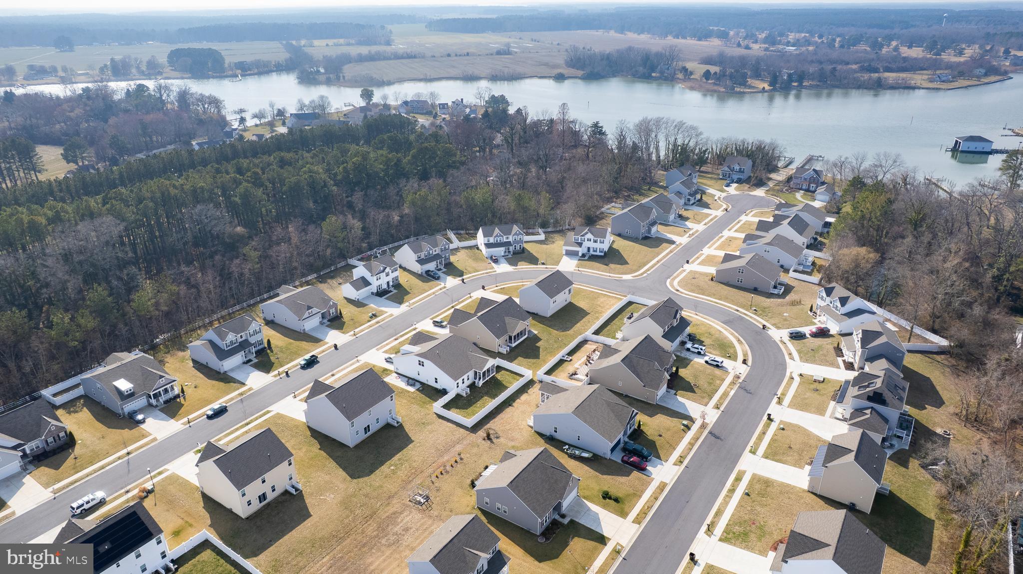 ALGONQUIN - Residential