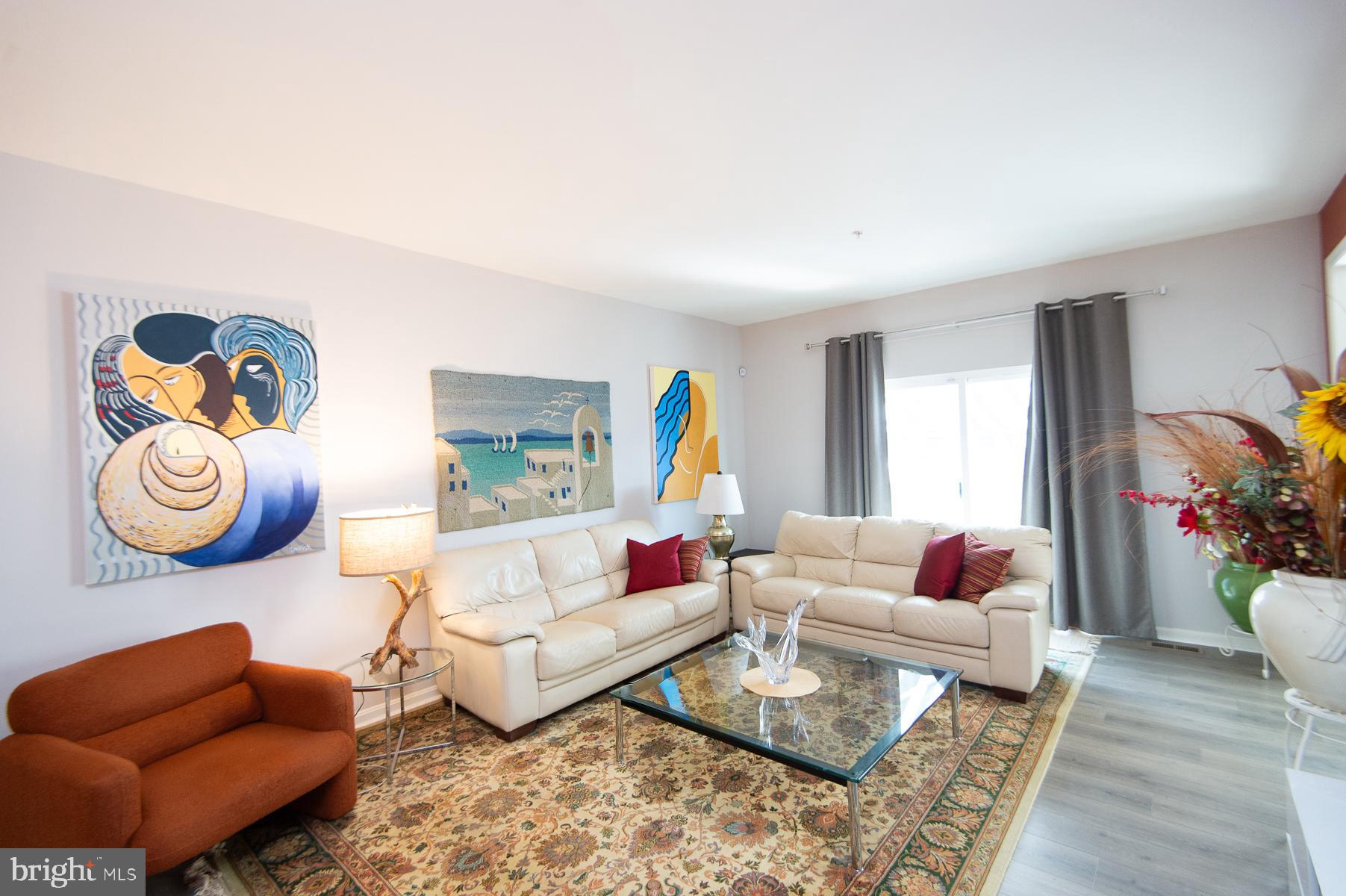 ALGONQUIN - Residential