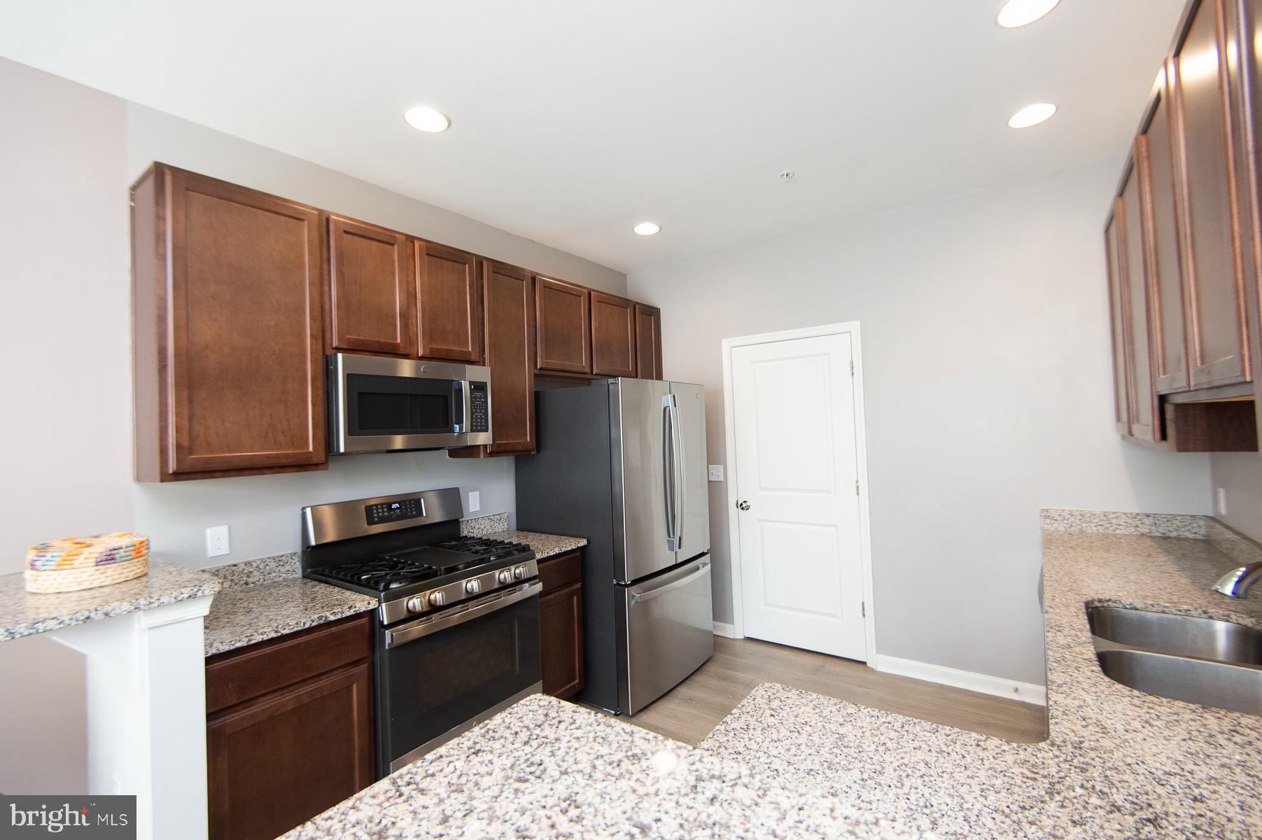 ALGONQUIN - Residential