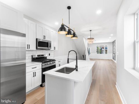 Townhouse For Sale - 5243 N 10th Street<br/> PHILADELPHIA, PA 19141