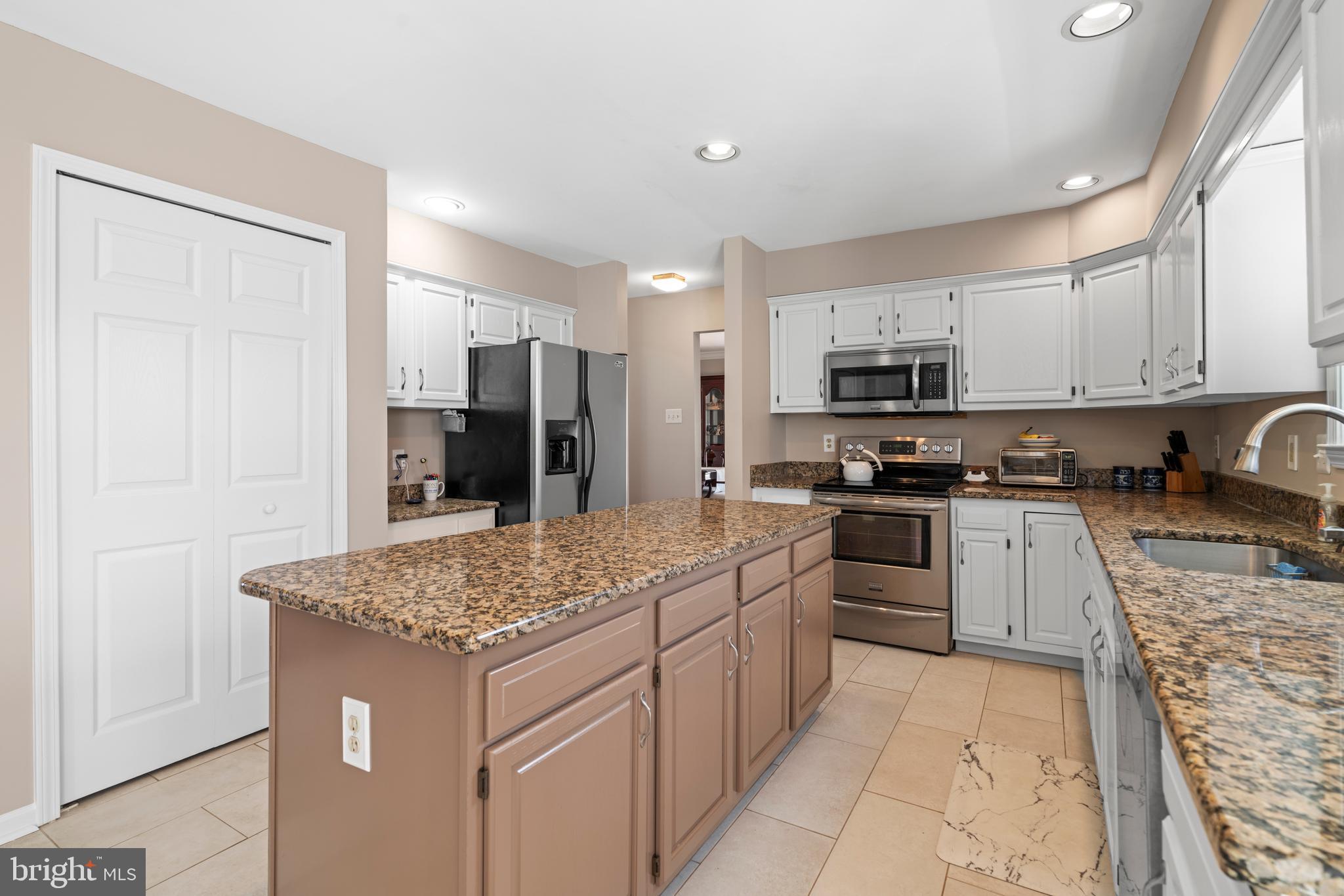 HURLINE FARMS - Residential