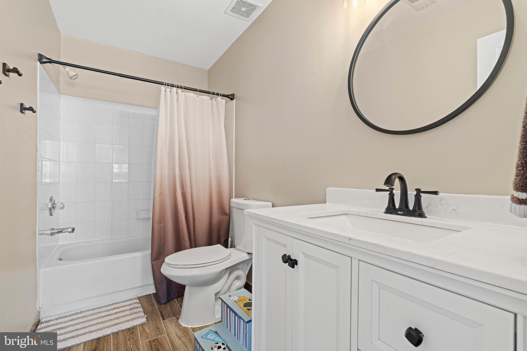 HURLINE FARMS - Residential