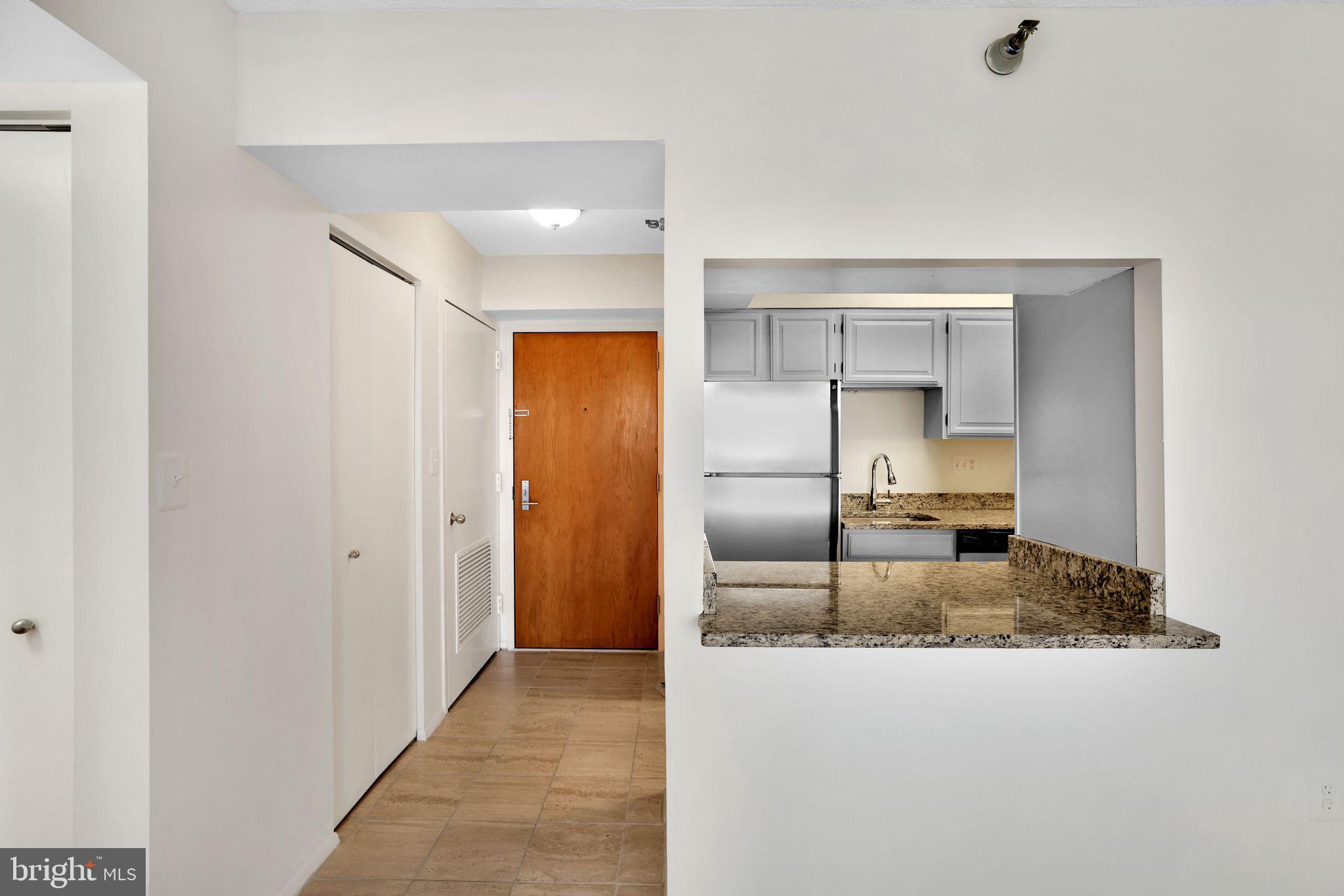 1808 OLD MEADOW ROAD 1015