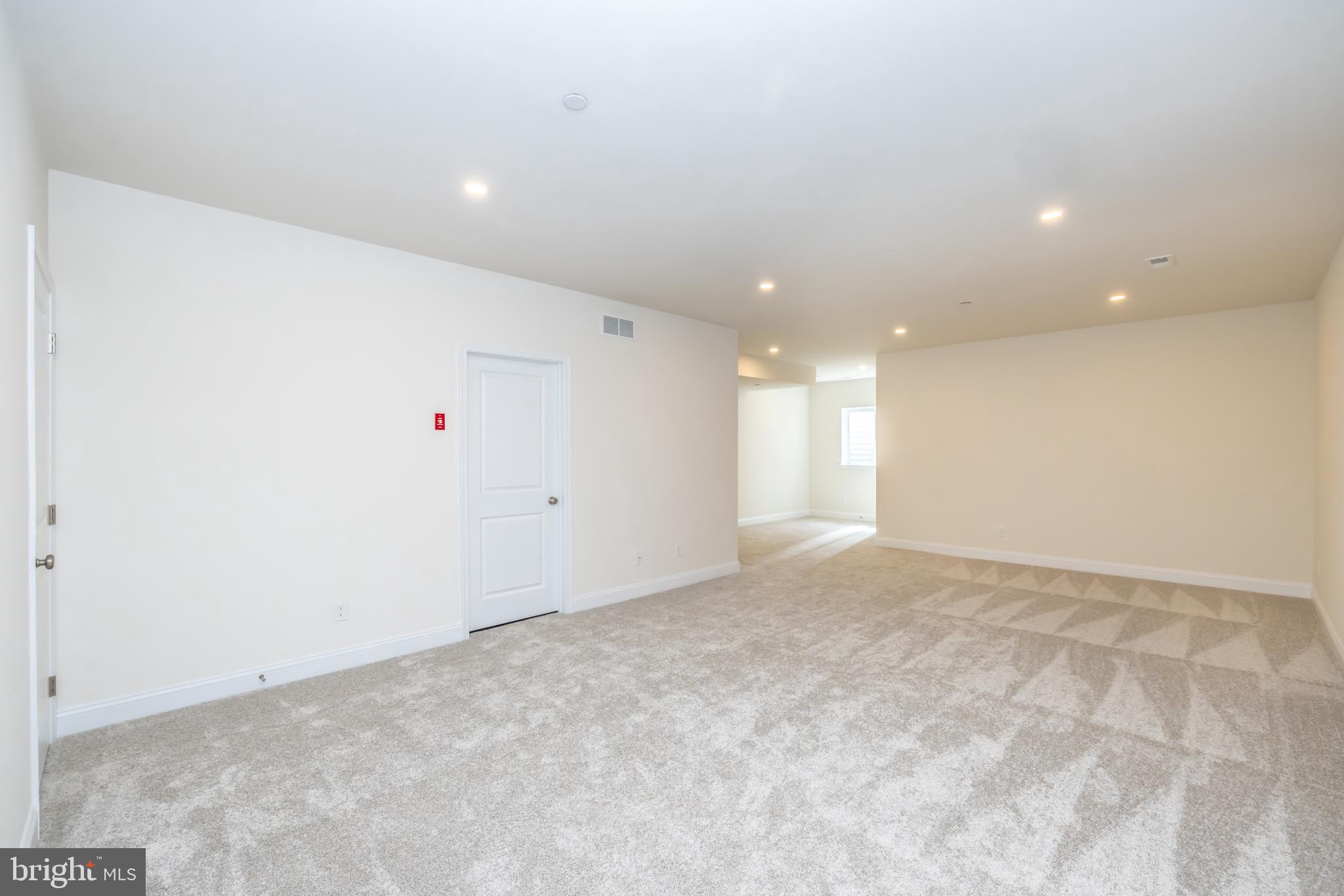 WILLISTOWN POINT - Residential