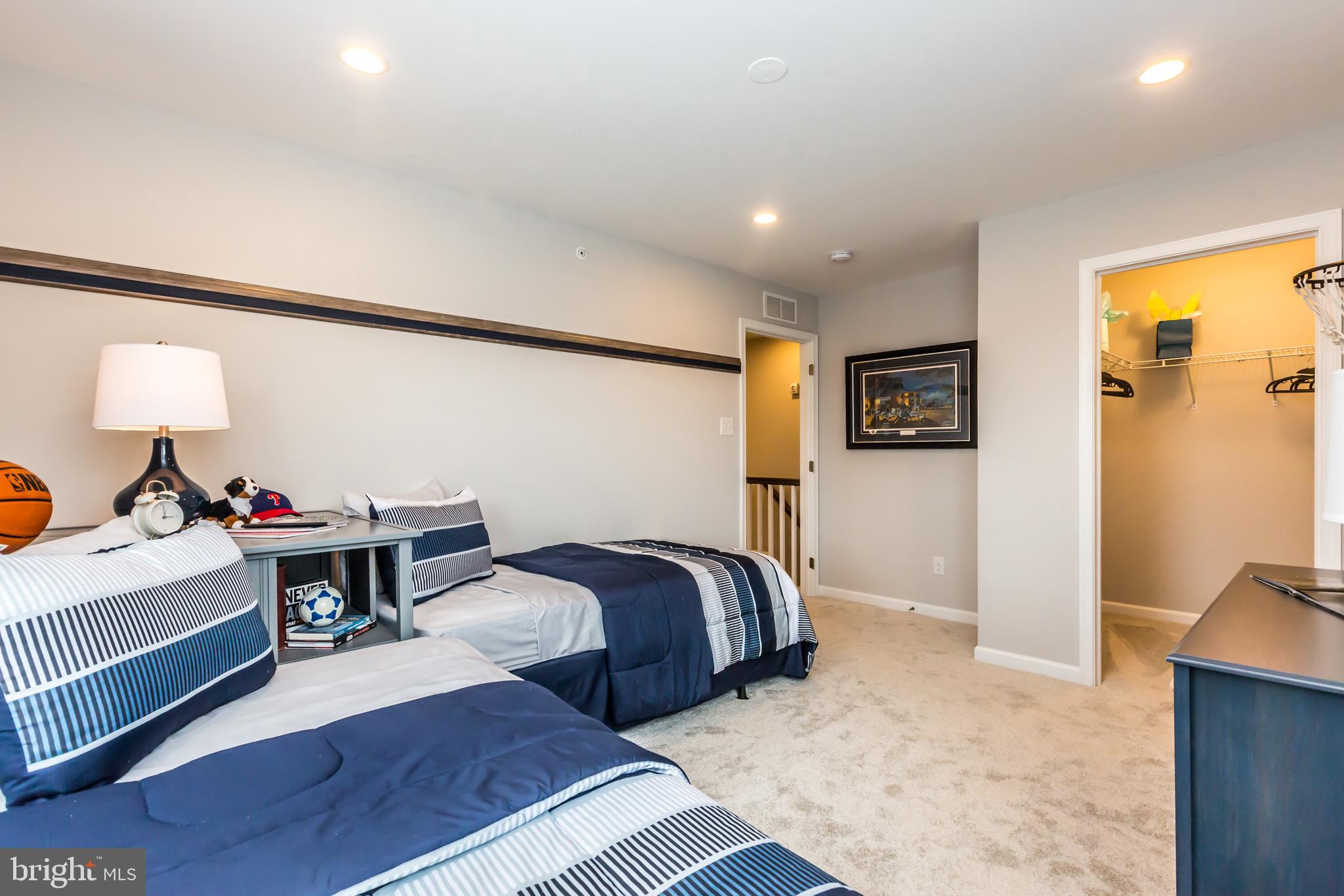 WILLISTOWN POINT - Residential