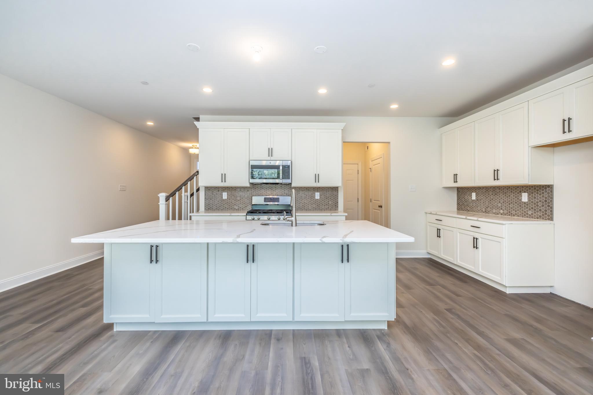 WILLISTOWN POINT - Residential