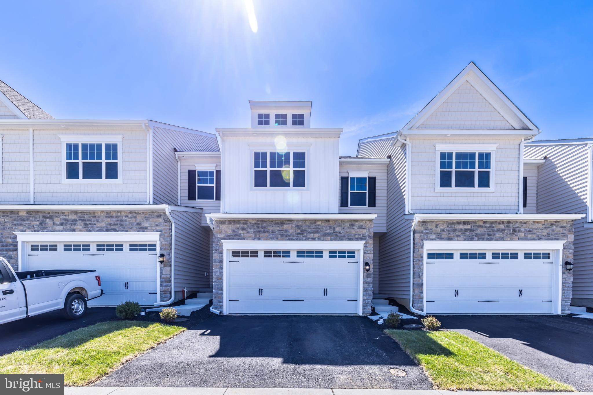 WILLISTOWN POINT - Residential