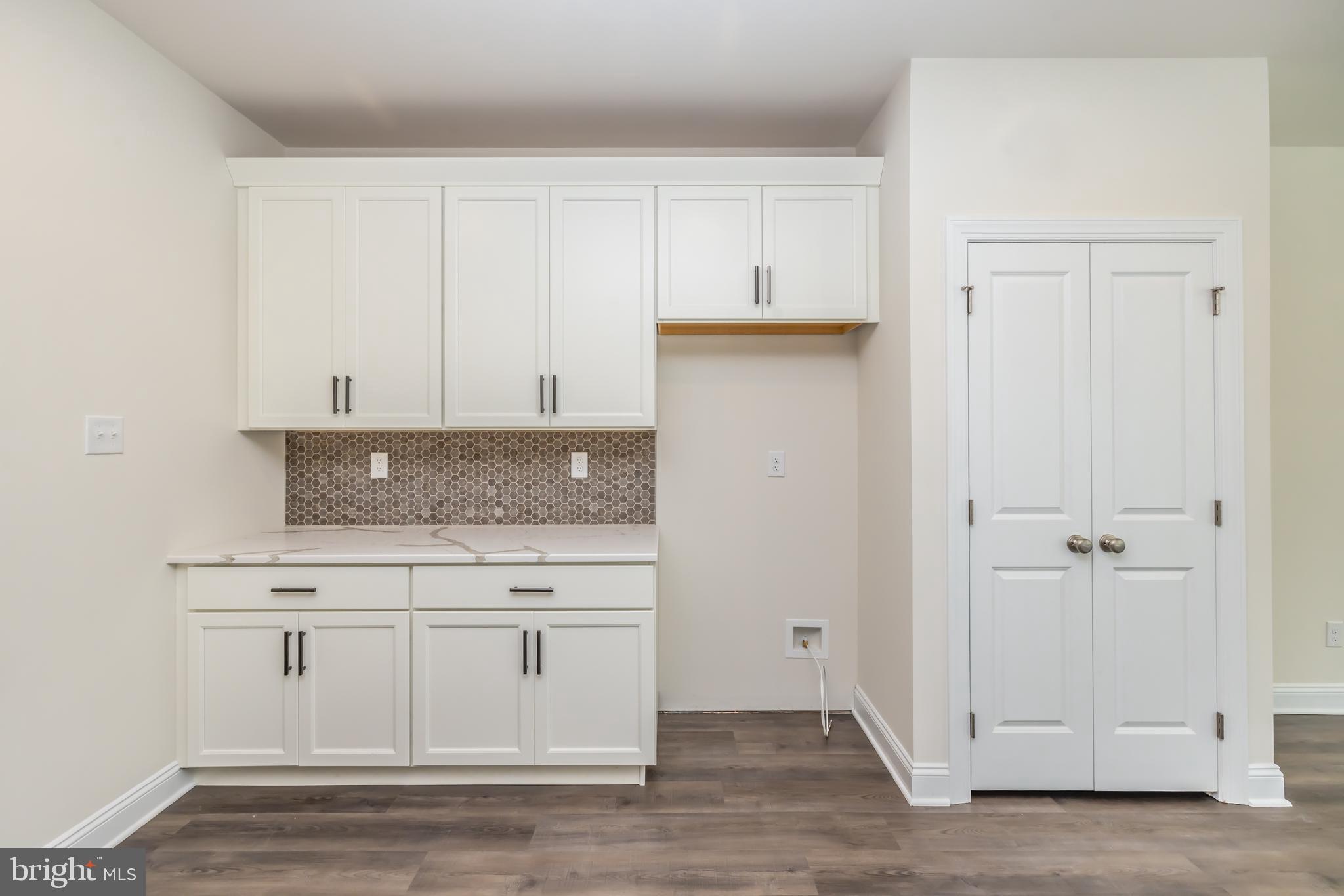 WILLISTOWN POINT - Residential