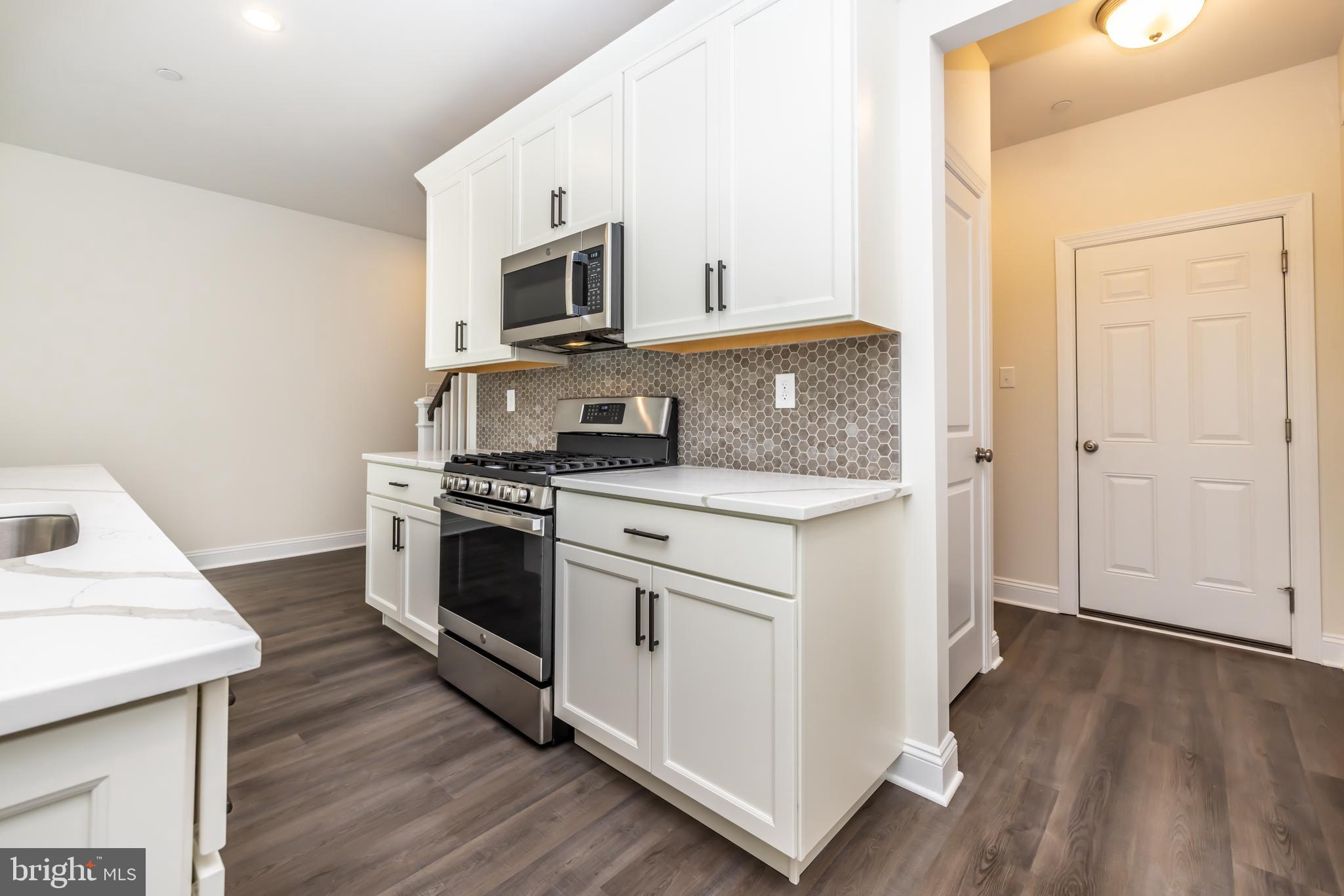 WILLISTOWN POINT - Residential
