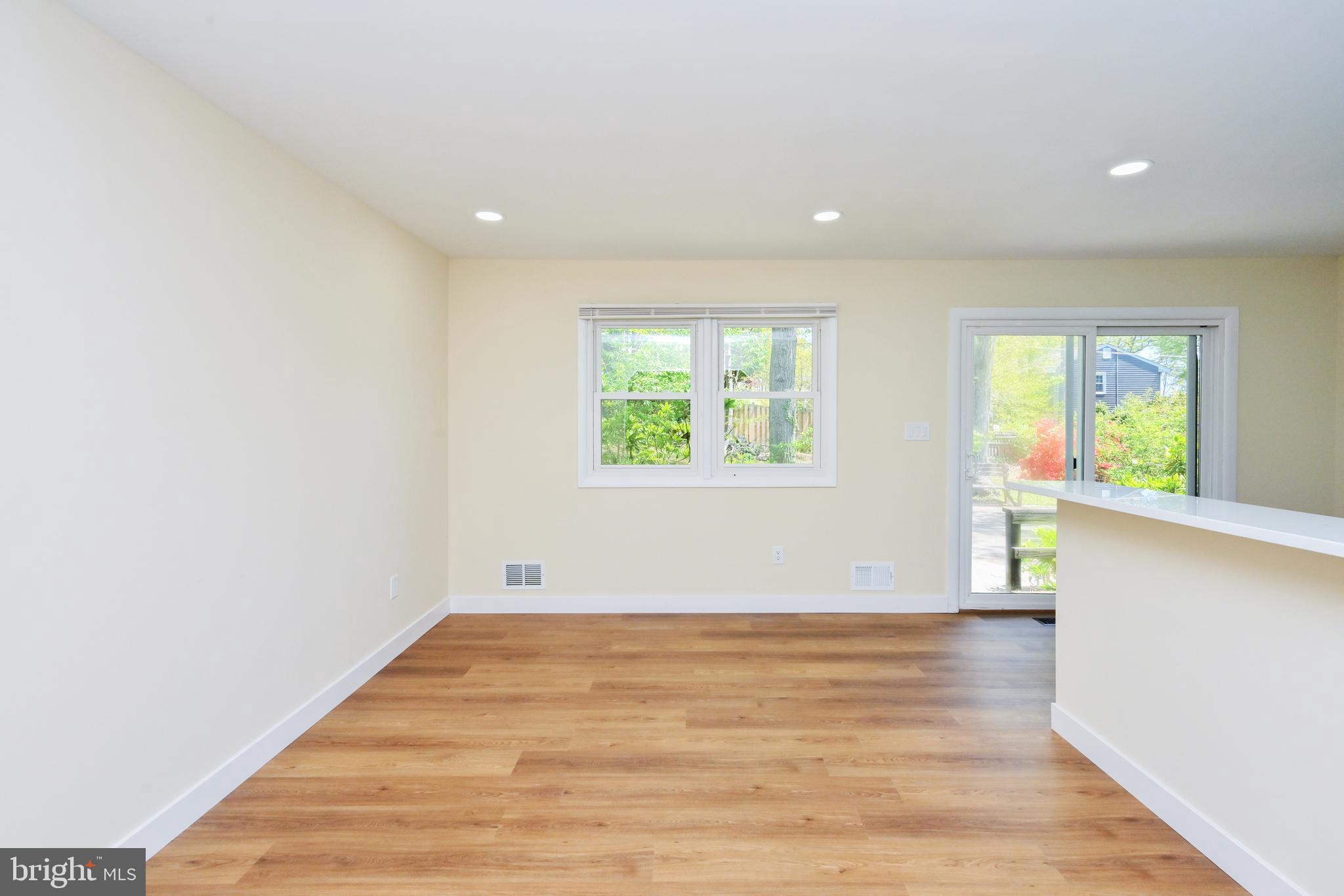 FALLS CHURCH - Residential Lease