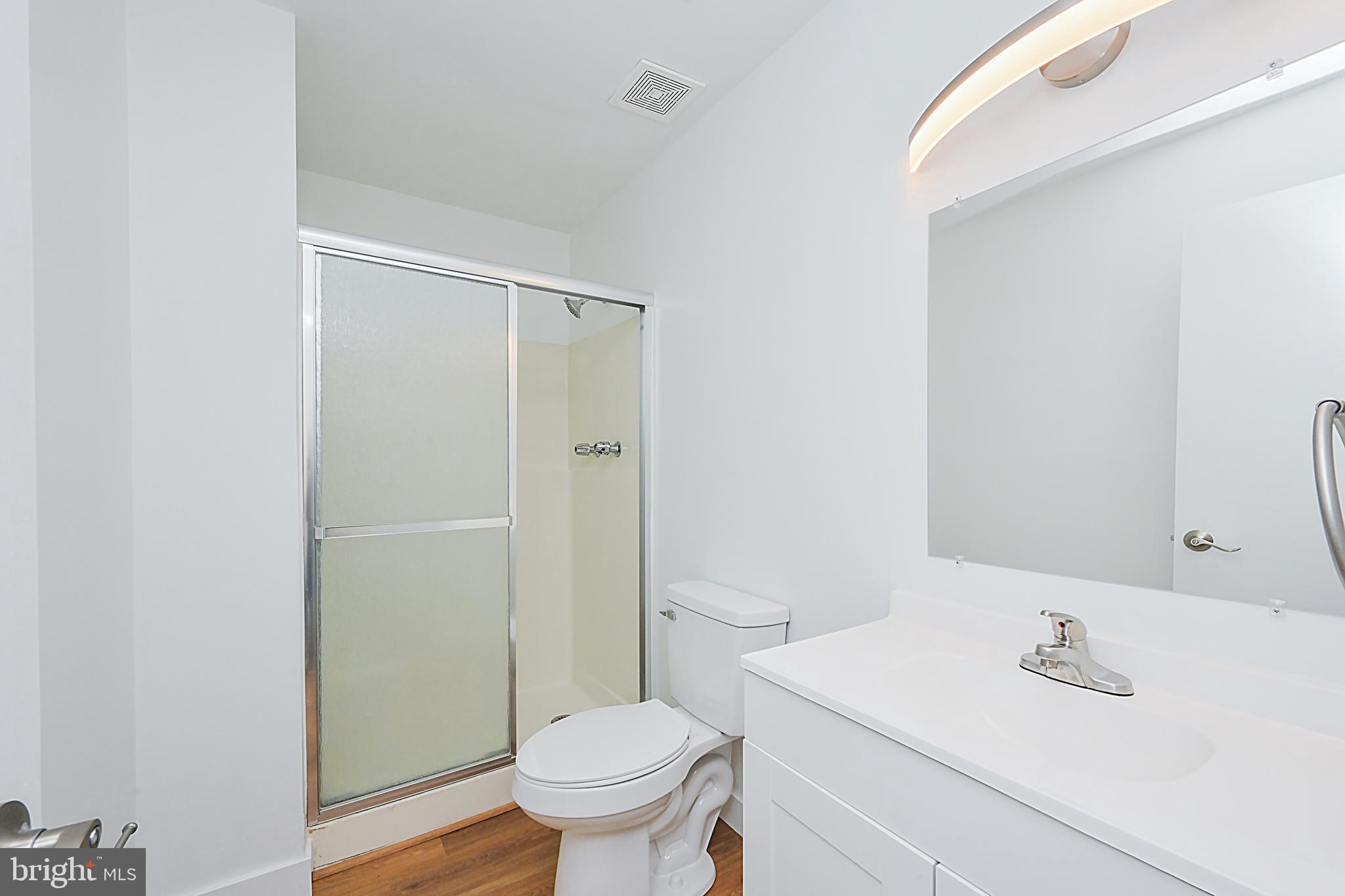 FALLS CHURCH - Residential Lease