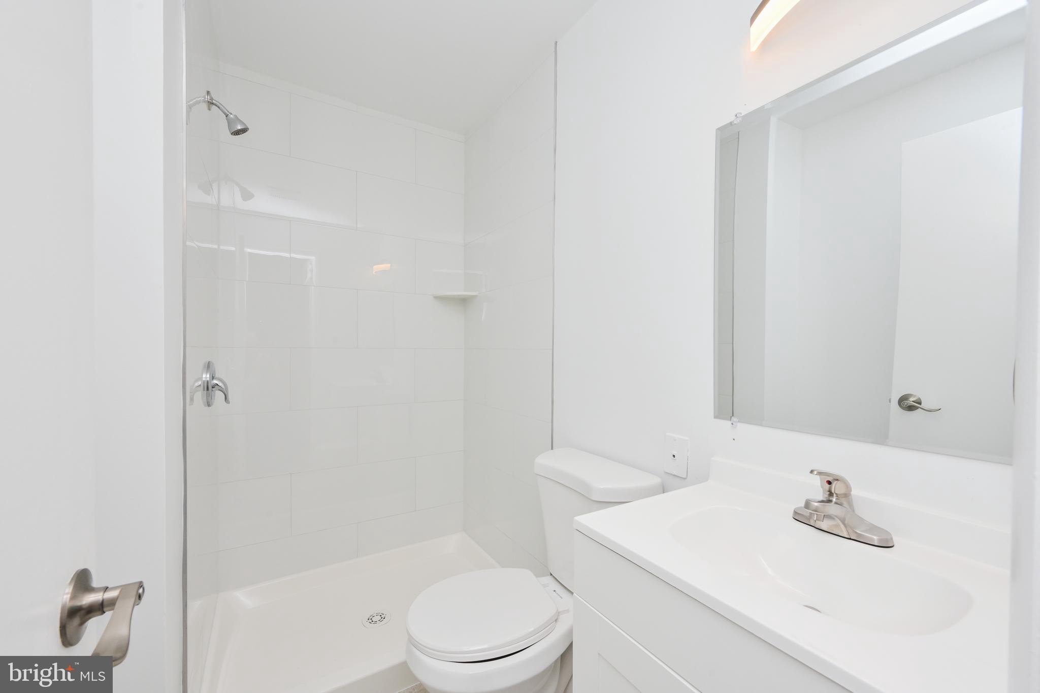 FALLS CHURCH - Residential Lease