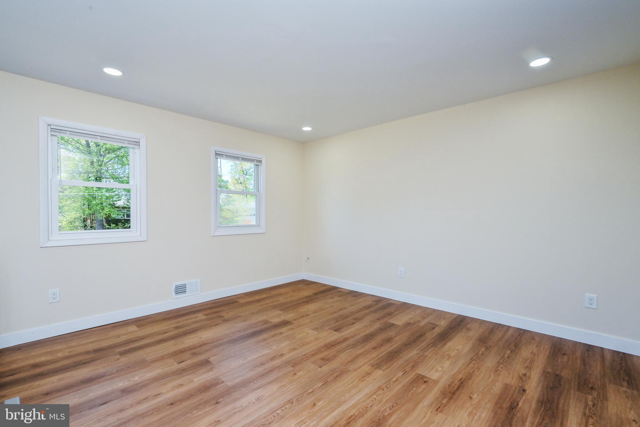FALLS CHURCH - Residential Lease