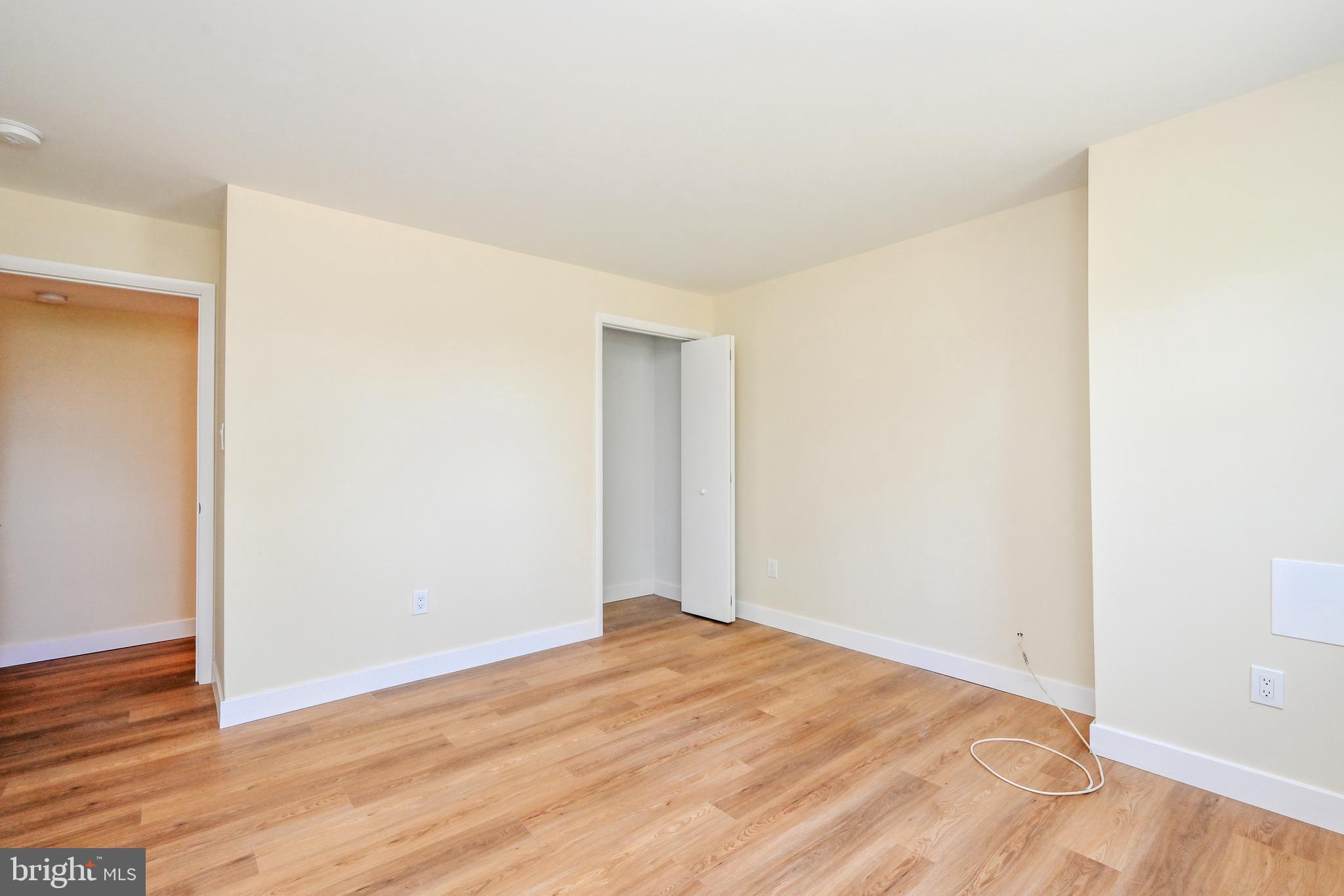 FALLS CHURCH - Residential Lease