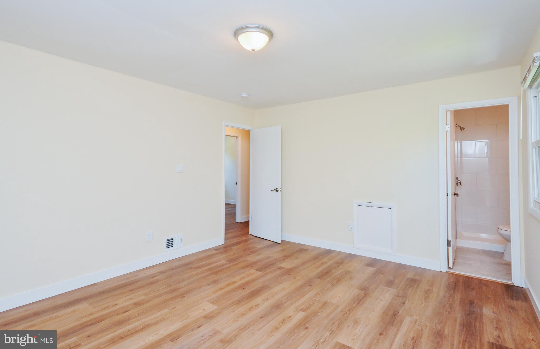 FALLS CHURCH - Residential Lease