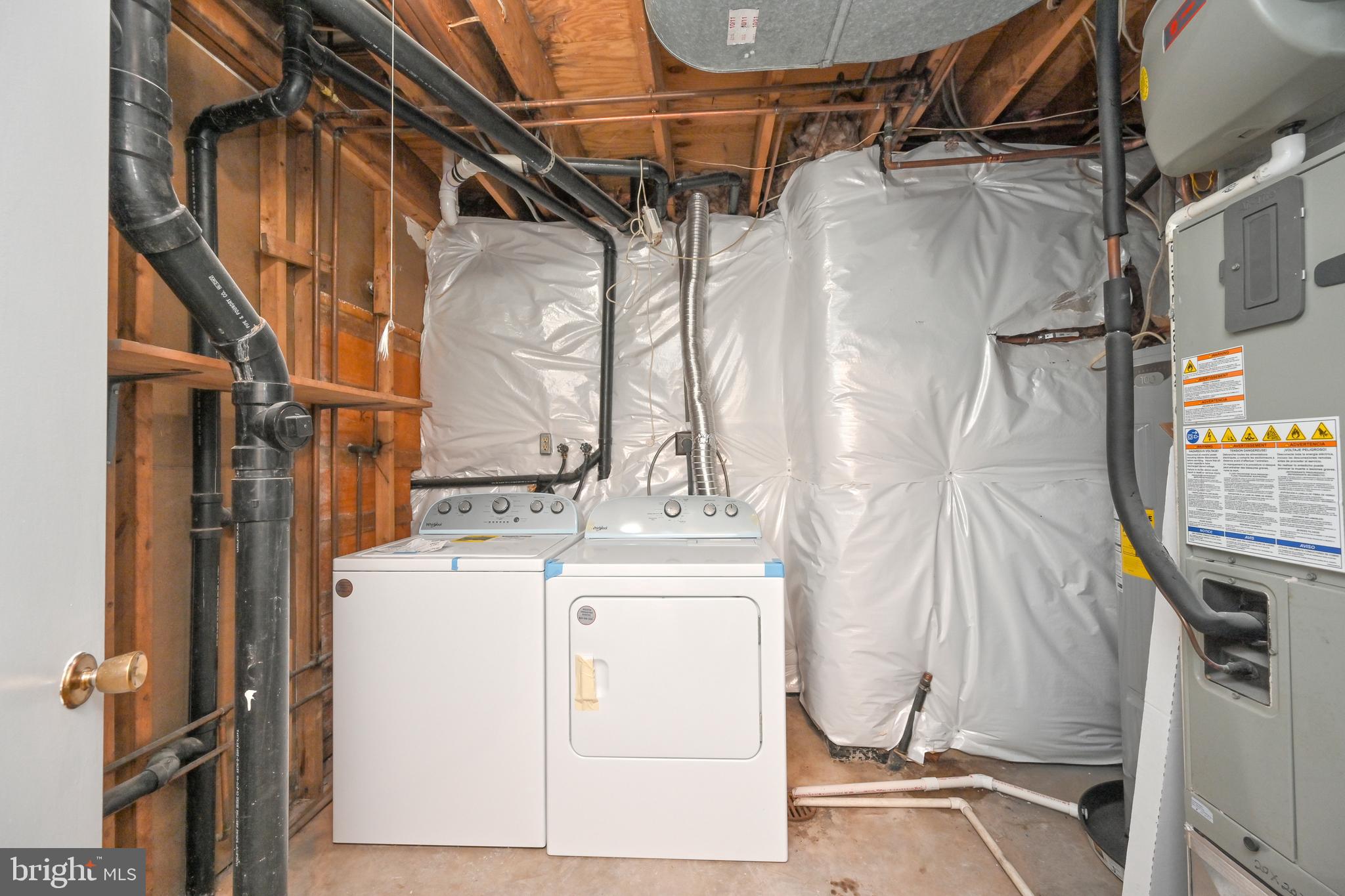 FALLS CHURCH - Residential Lease