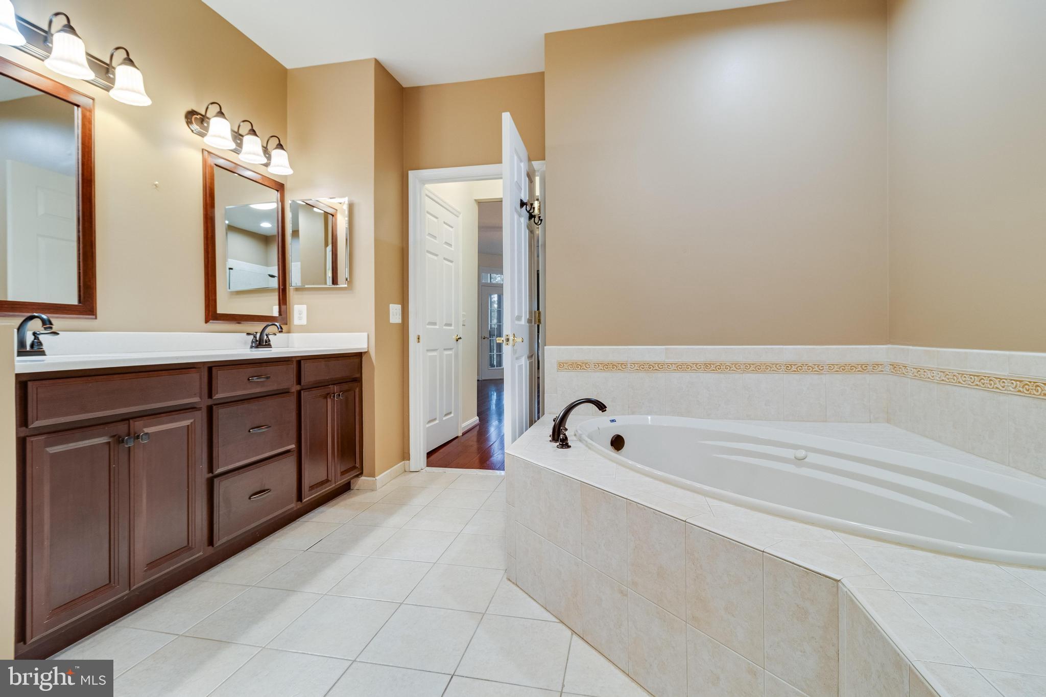 SOLOMONS LANDING - Residential