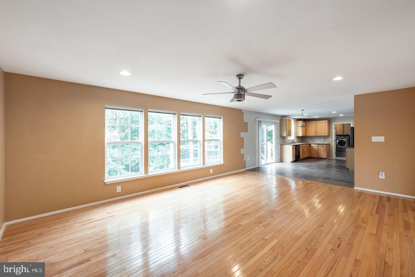 ENGLAND RUN NORTH - Residential Lease