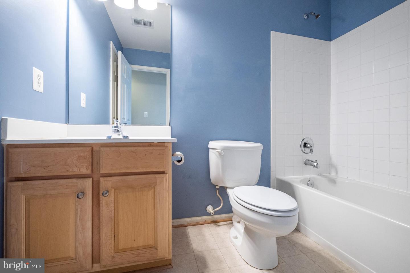 ENGLAND RUN NORTH - Residential Lease