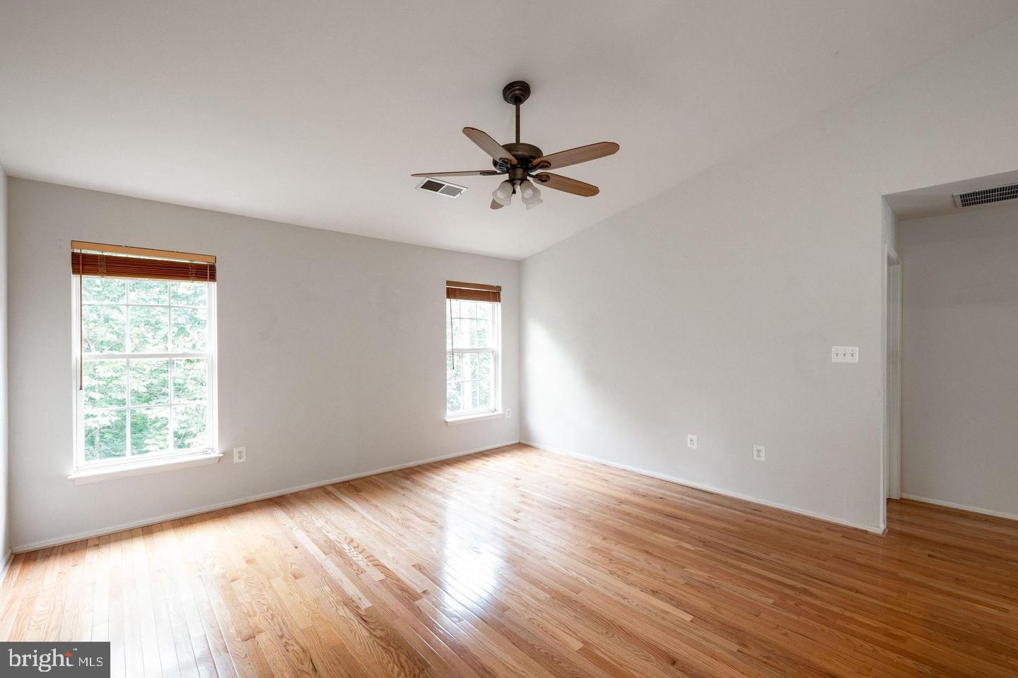 ENGLAND RUN NORTH - Residential Lease