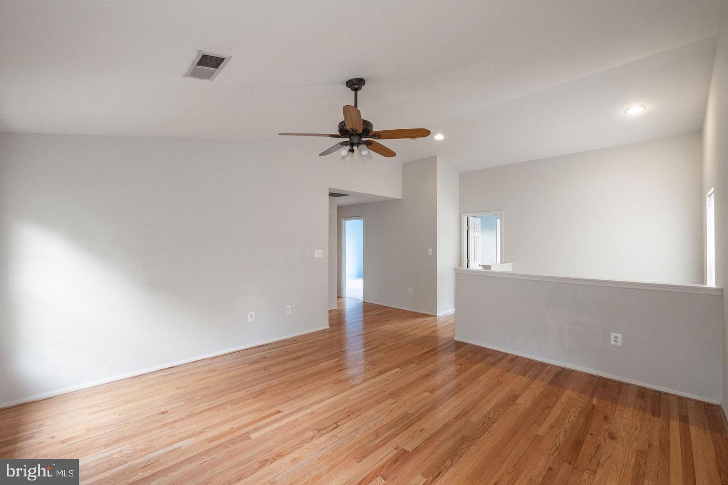 ENGLAND RUN NORTH - Residential Lease