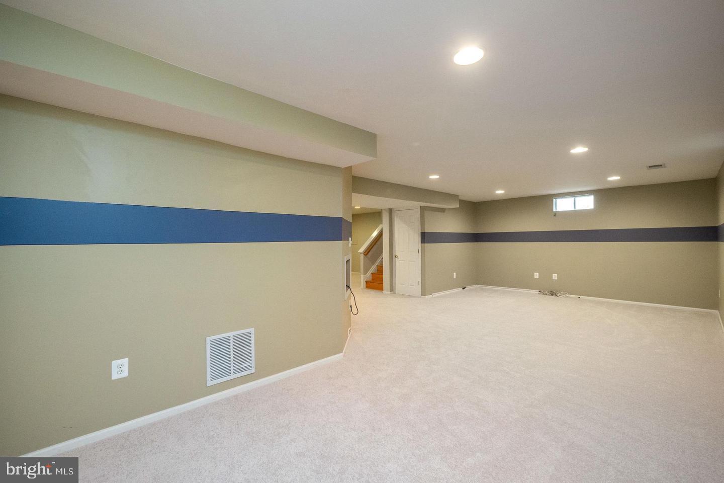 ENGLAND RUN NORTH - Residential Lease