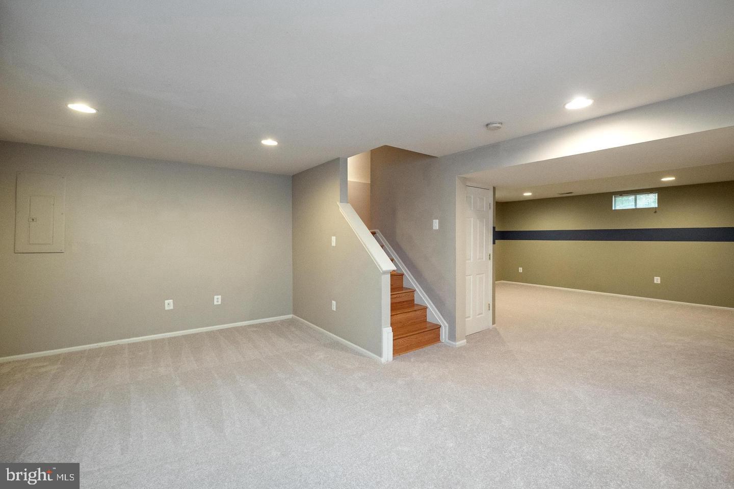 ENGLAND RUN NORTH - Residential Lease