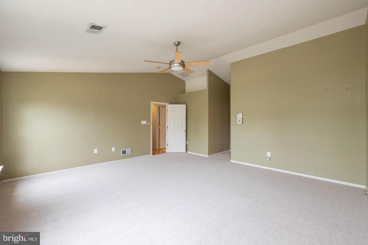 ENGLAND RUN NORTH - Residential Lease