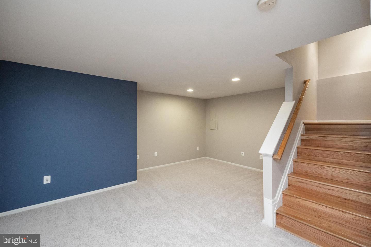 ENGLAND RUN NORTH - Residential Lease