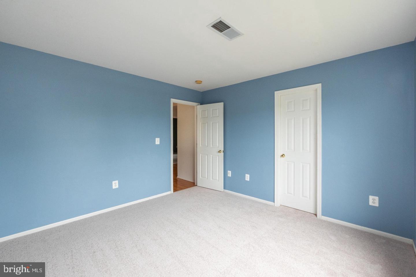 ENGLAND RUN NORTH - Residential Lease