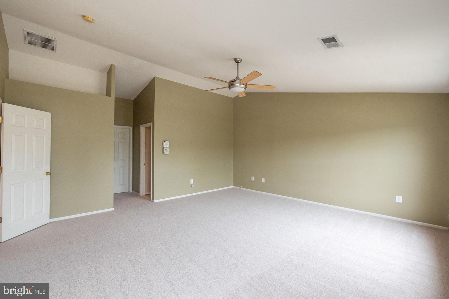 ENGLAND RUN NORTH - Residential Lease