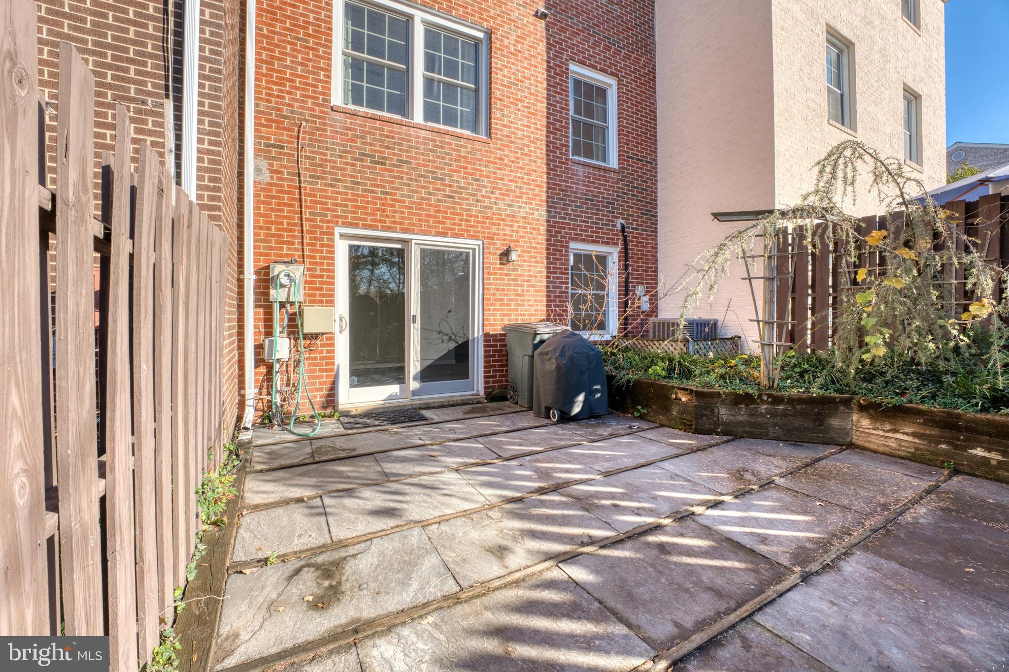 STRATHMEADE SQUARE - Residential Lease