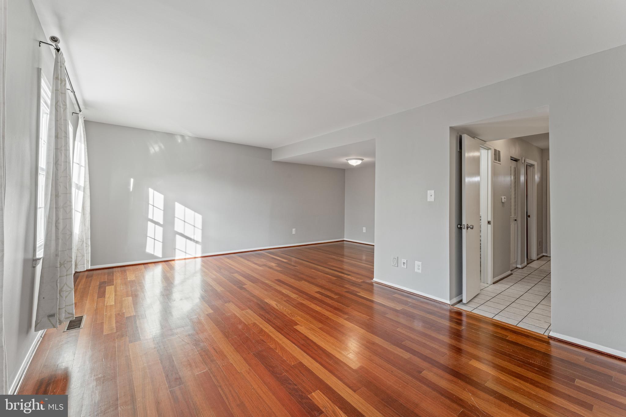 STRATHMEADE SQUARE - Residential Lease