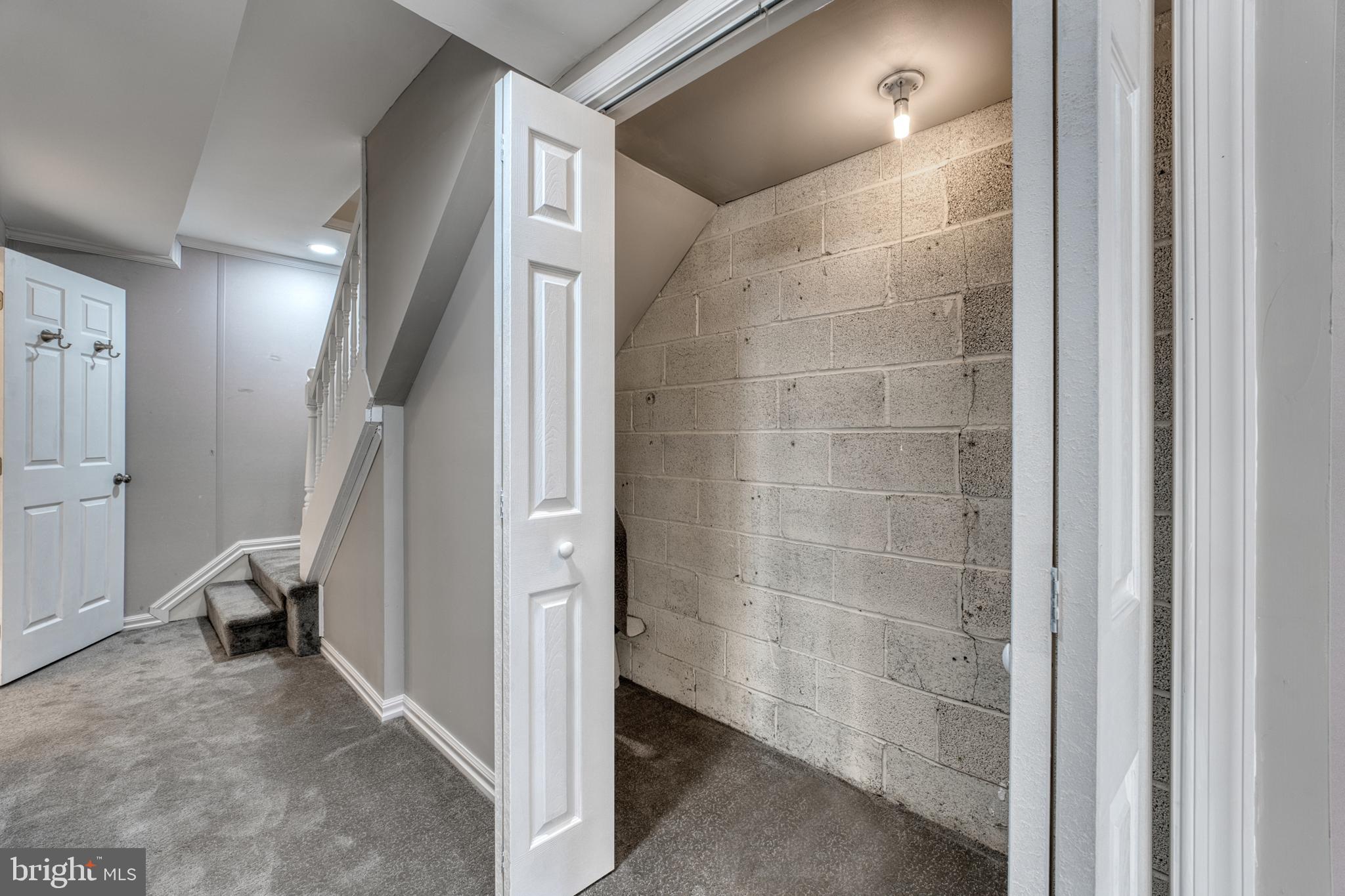 STRATHMEADE SQUARE - Residential Lease