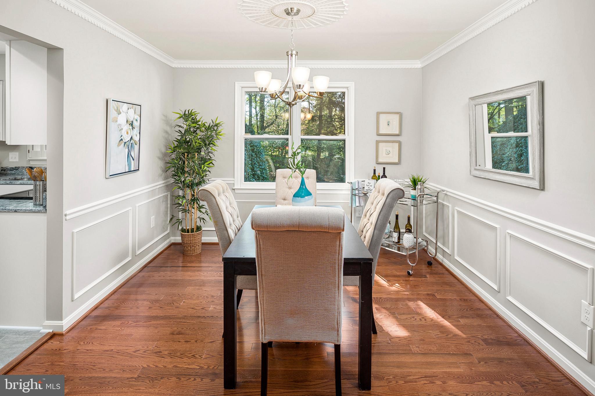 NAPLES MANOR - Residential