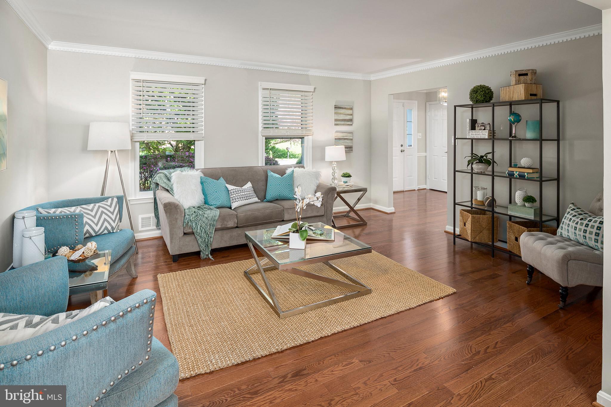 NAPLES MANOR - Residential