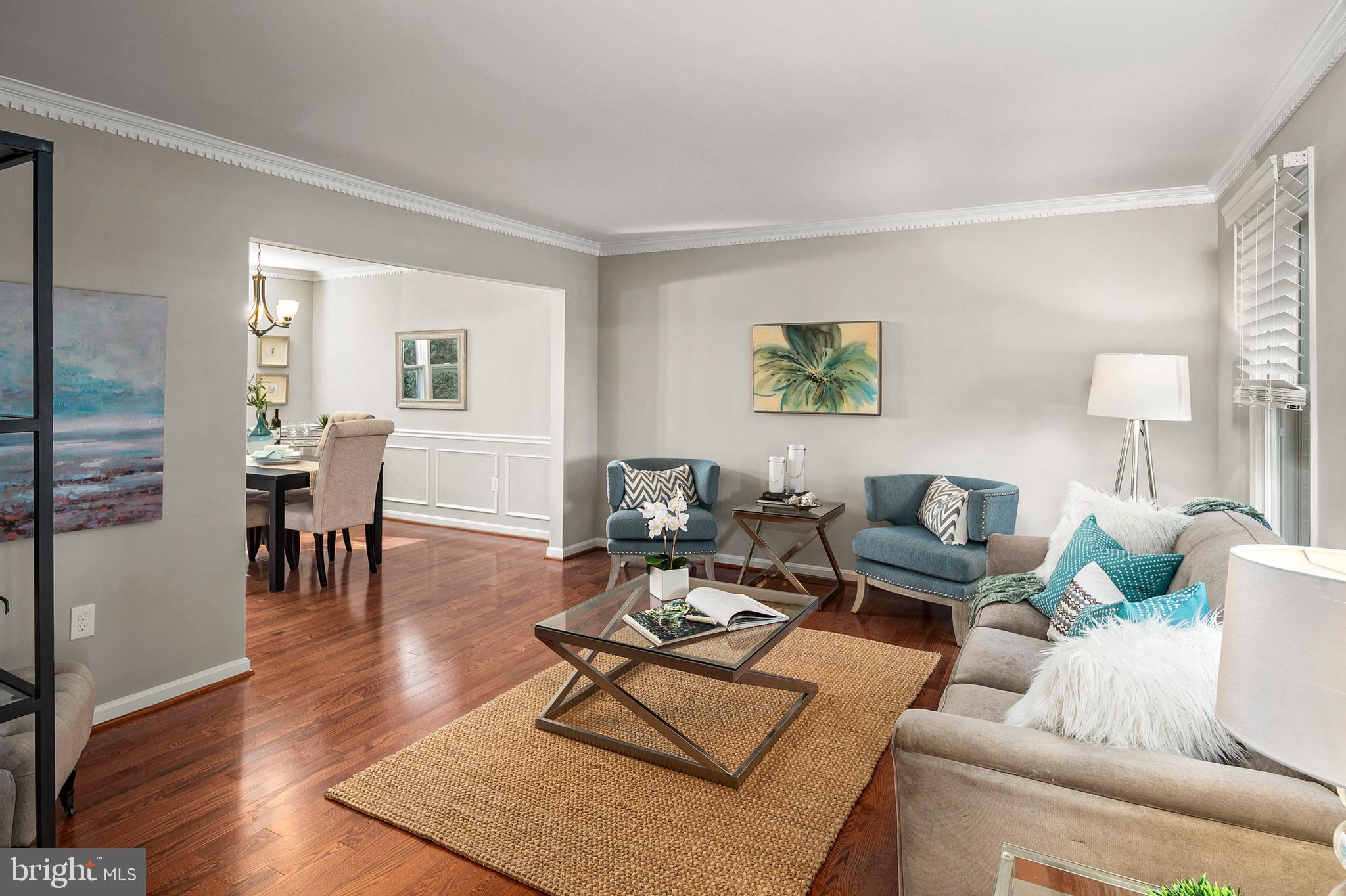 NAPLES MANOR - Residential