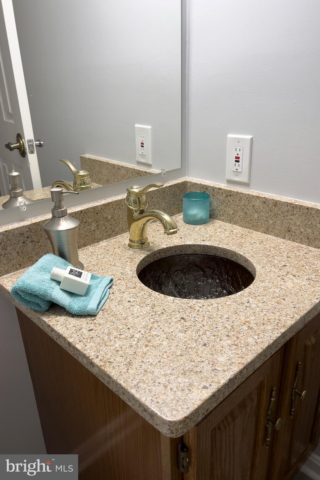 NAPLES MANOR - Residential