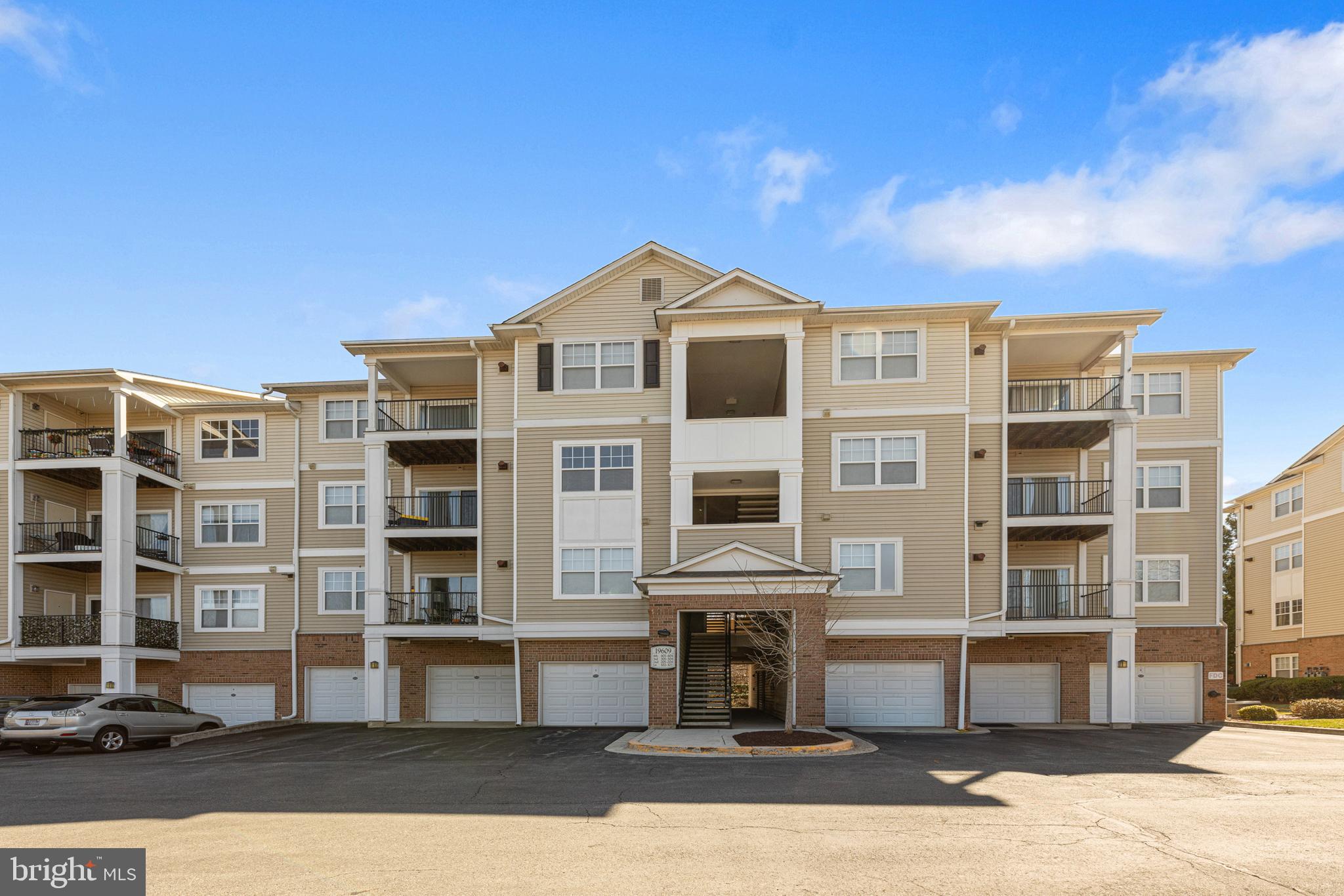 ASHMORE AT GERMANOWN COMMUNITY - Residential Lease