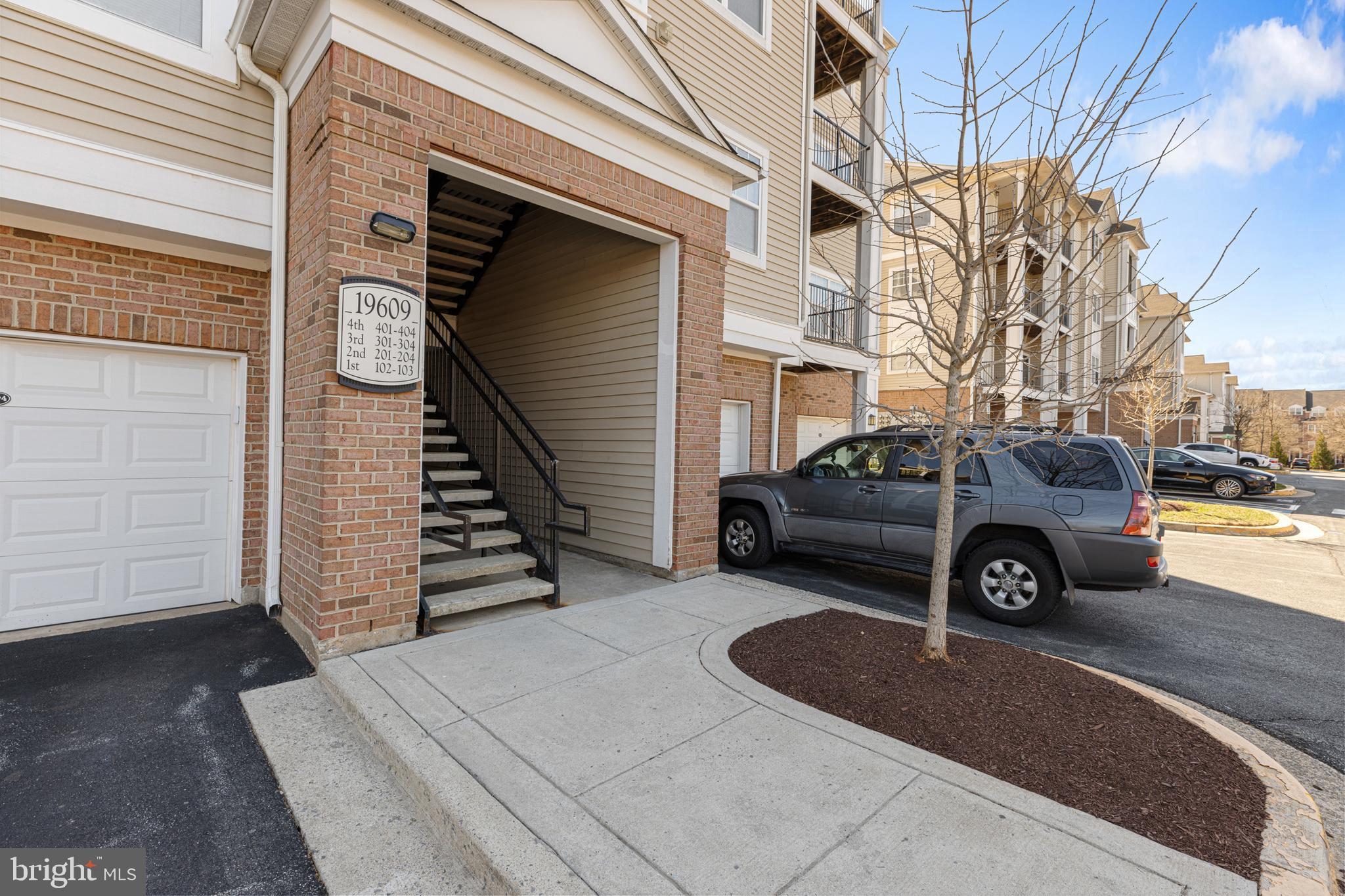 ASHMORE AT GERMANOWN COMMUNITY - Residential Lease