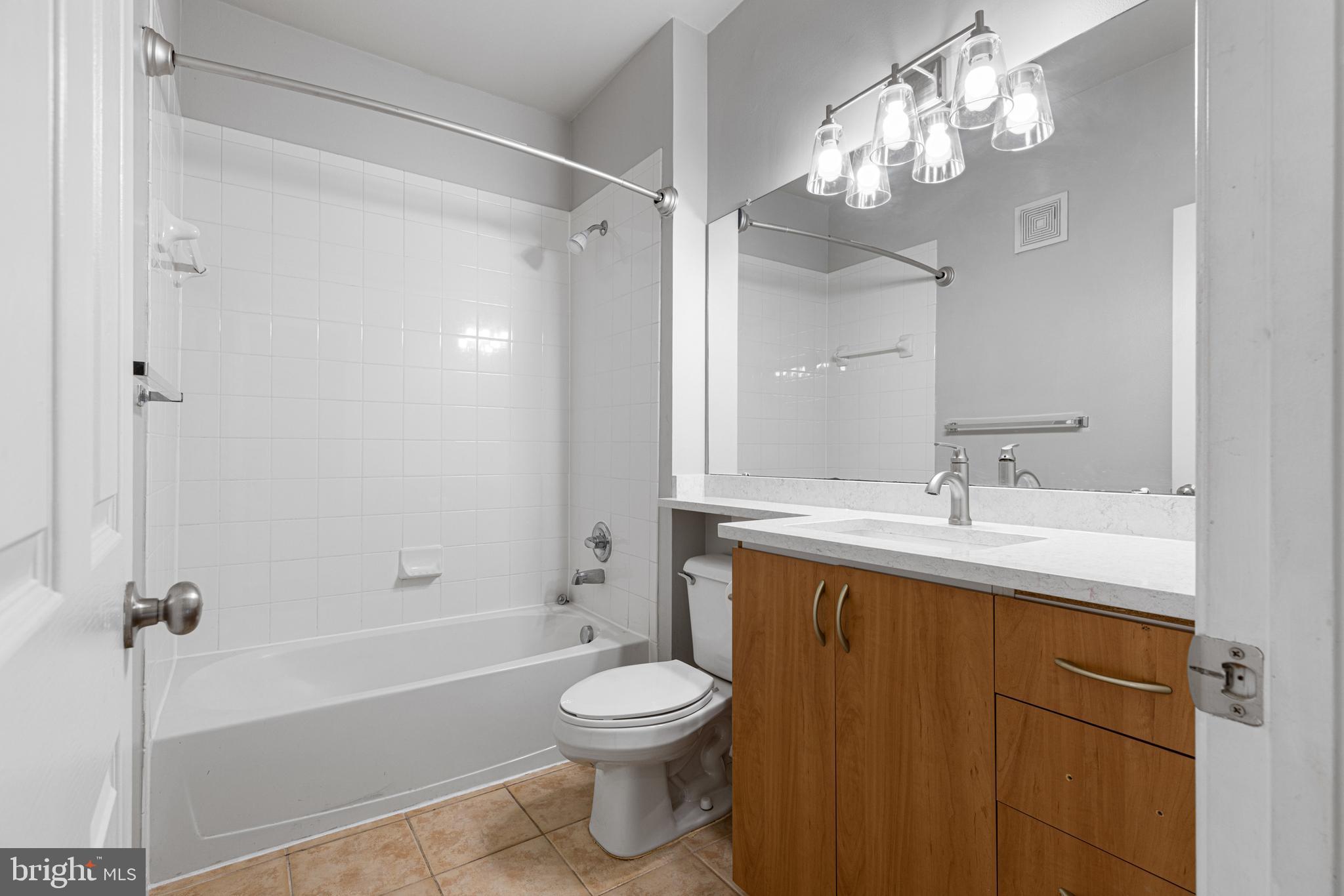 ASHMORE AT GERMANOWN COMMUNITY - Residential Lease